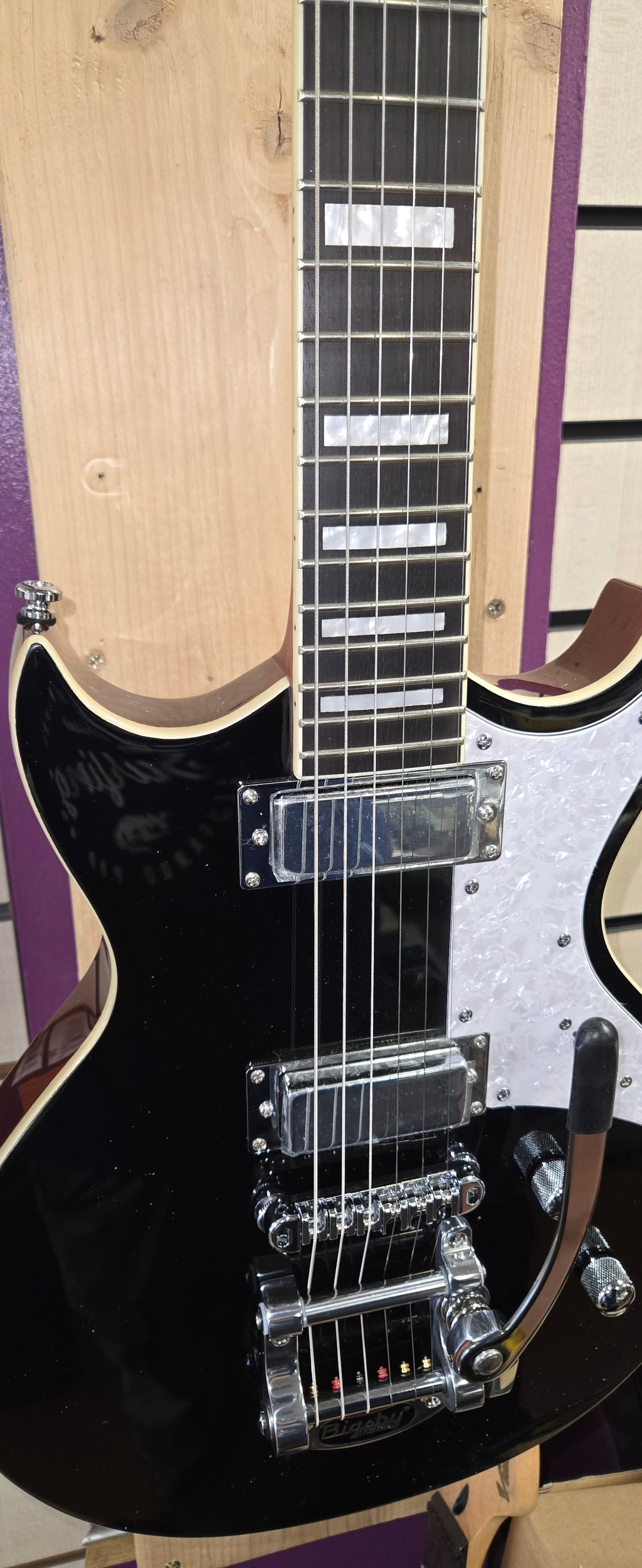 Aria Bowrey 212 MK2 BK