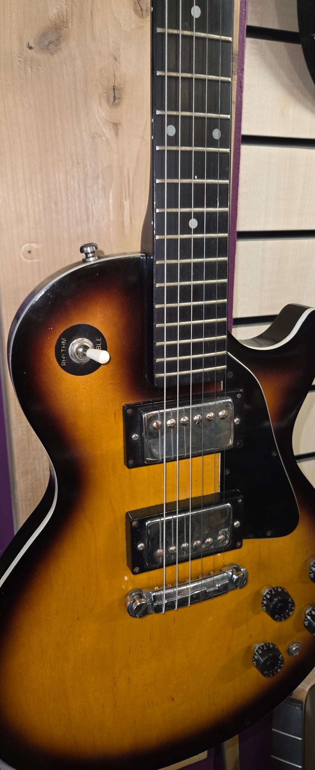 Hondo ii H730 BS Pre Loved