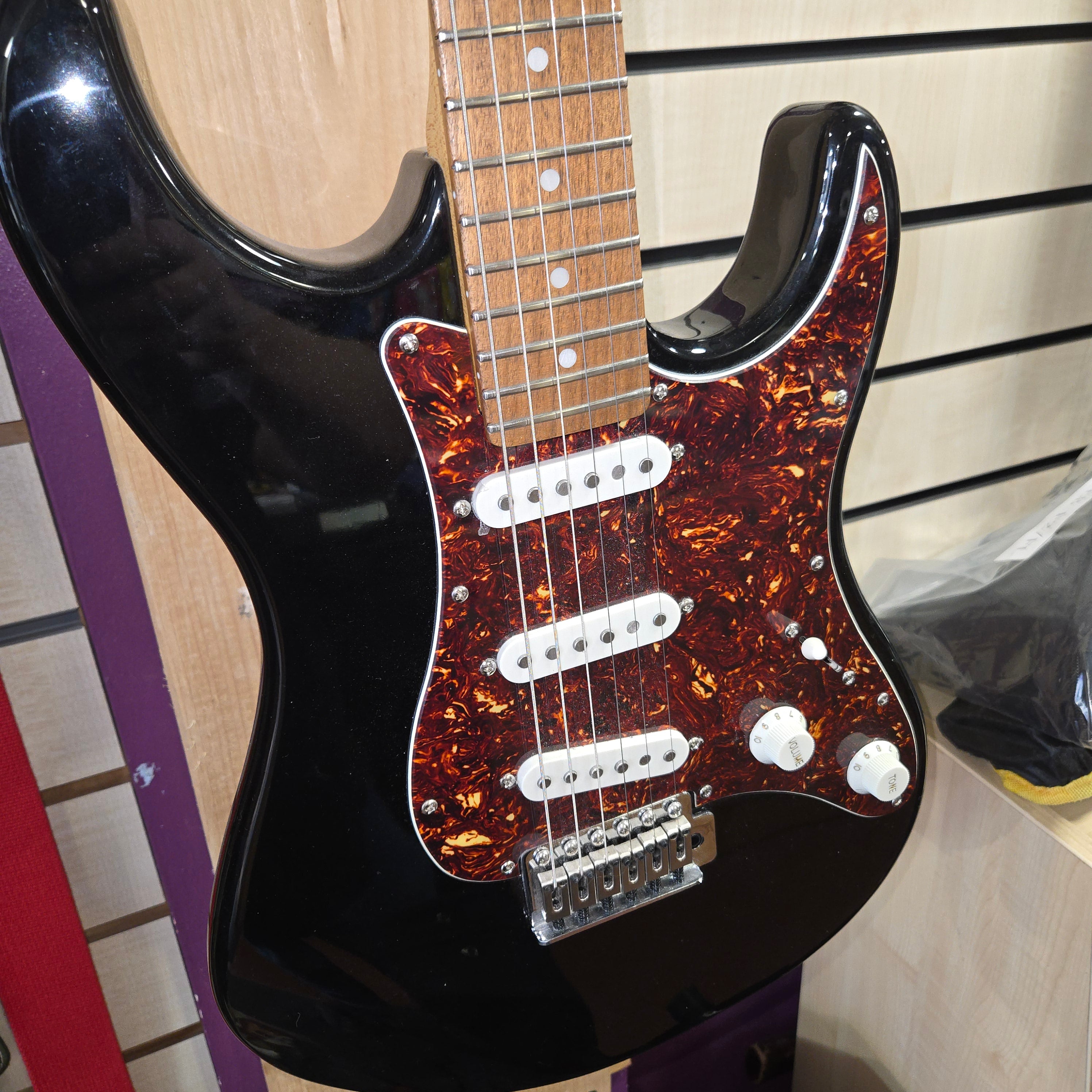 Pre loved Levinson Sceptre blk.
