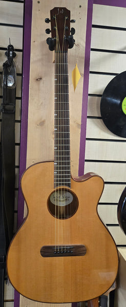 Pre loved James Neligan