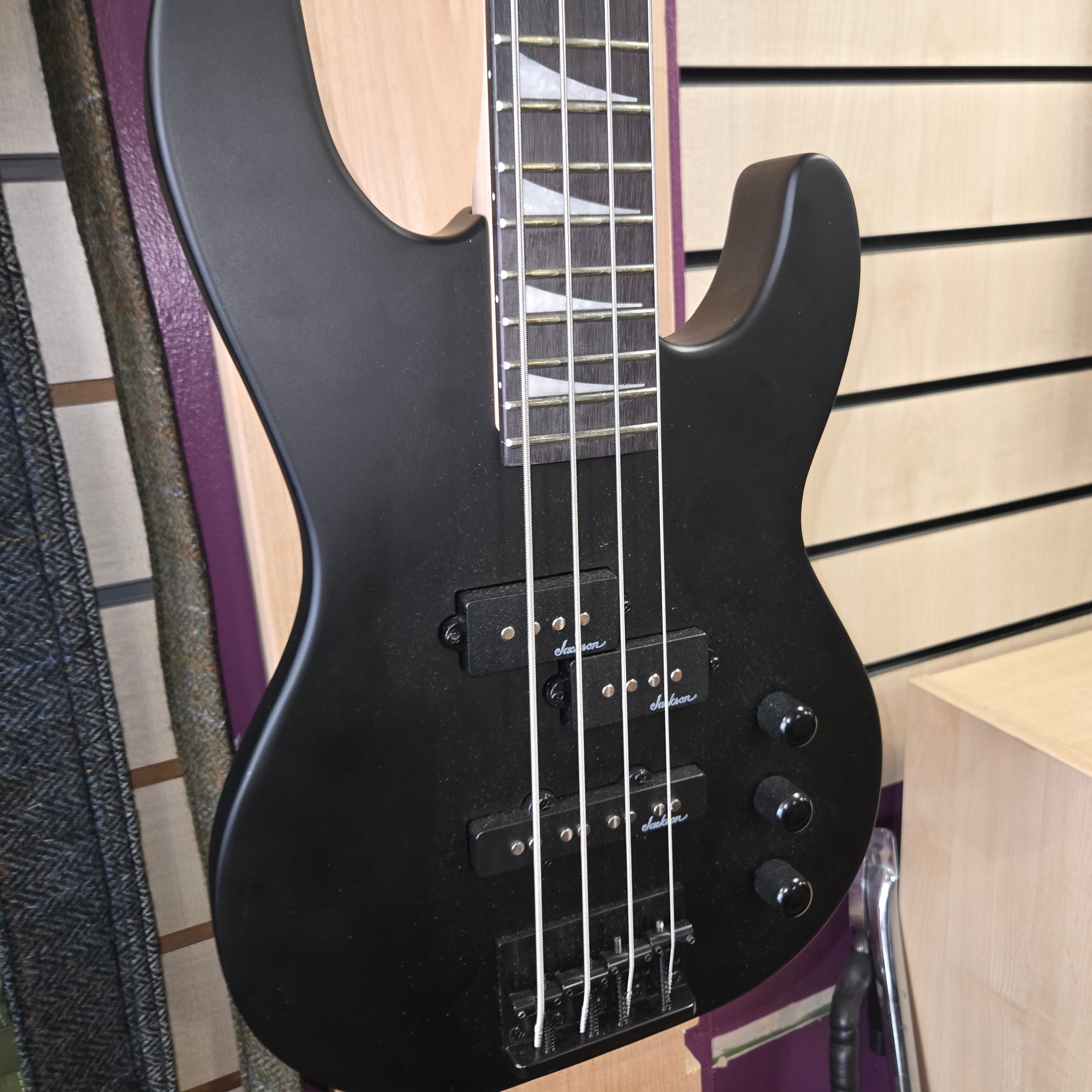 Pre loved Jackson mini bass