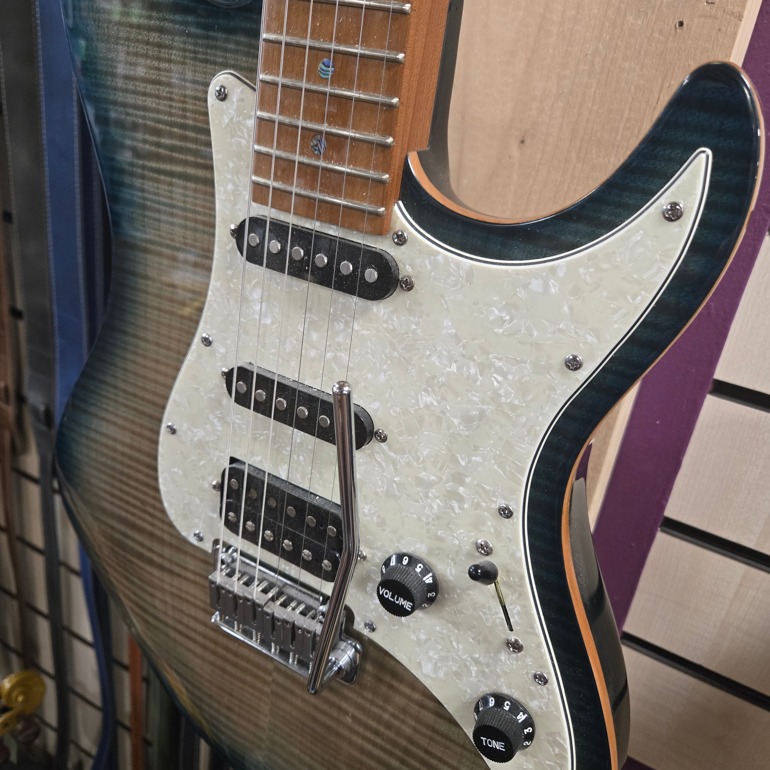 Sire Larry Carlton S7FM Trans Blue Pre loved