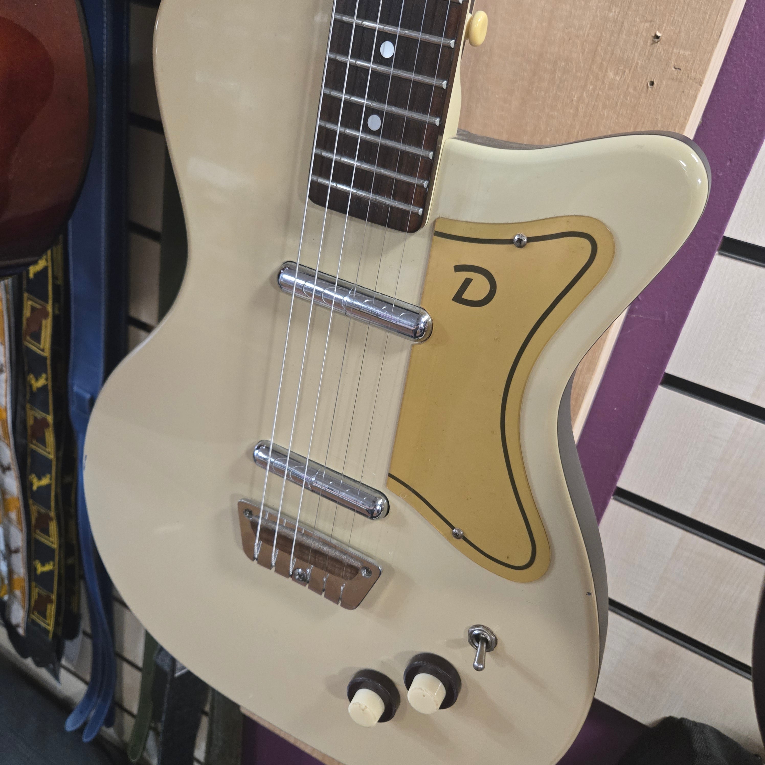 Pre loved Danelectro U2 56 REISSUE