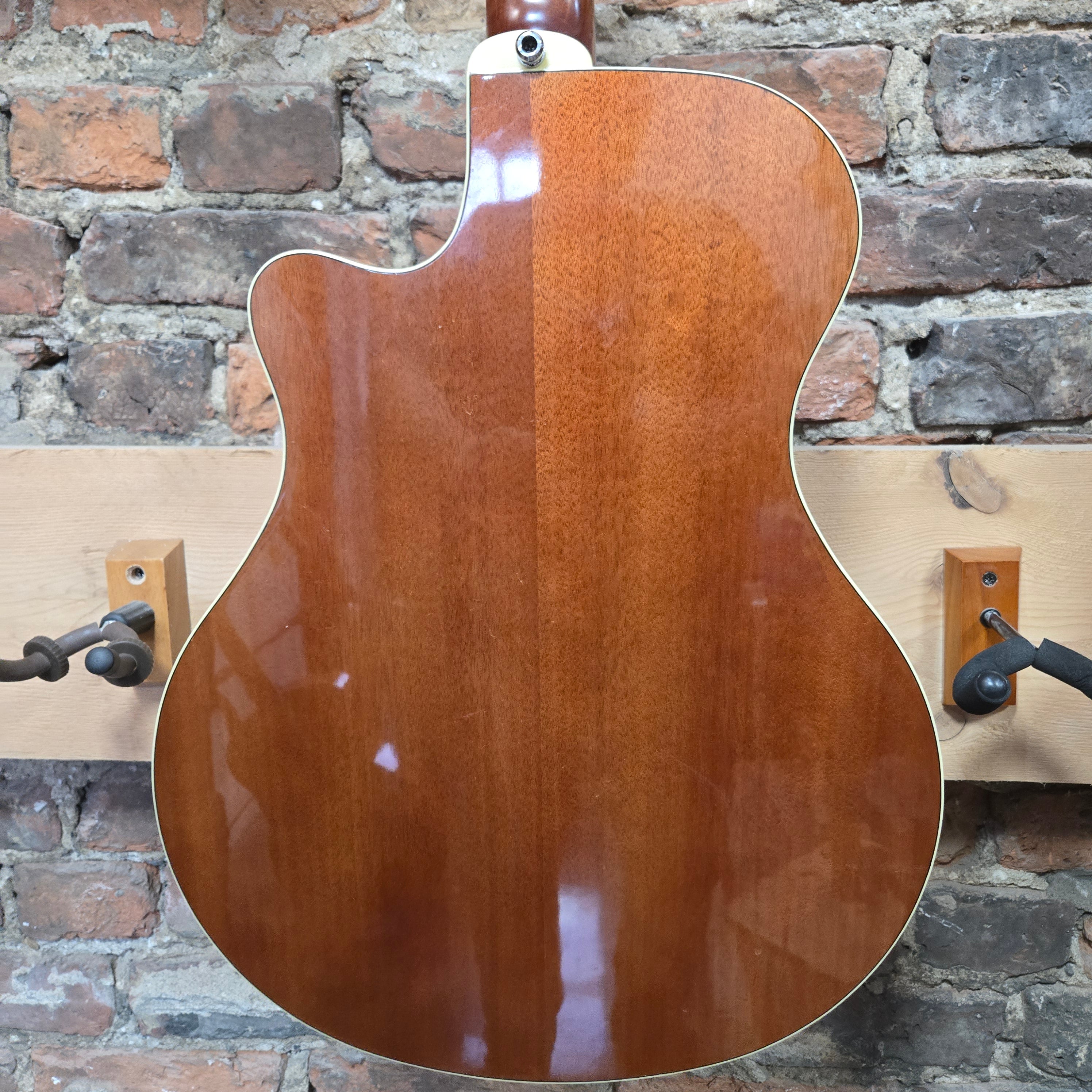 Pre loved Yamaha  APX500iii