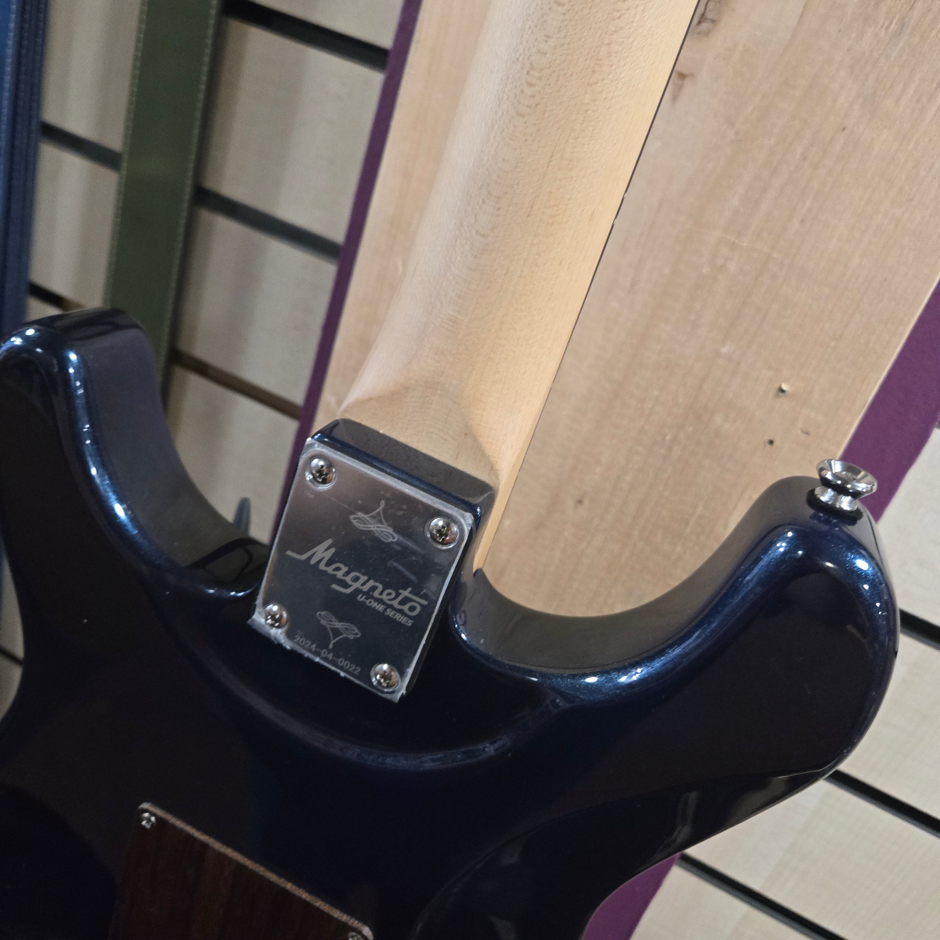 Magneto Sonnet Classic Metallic Blue