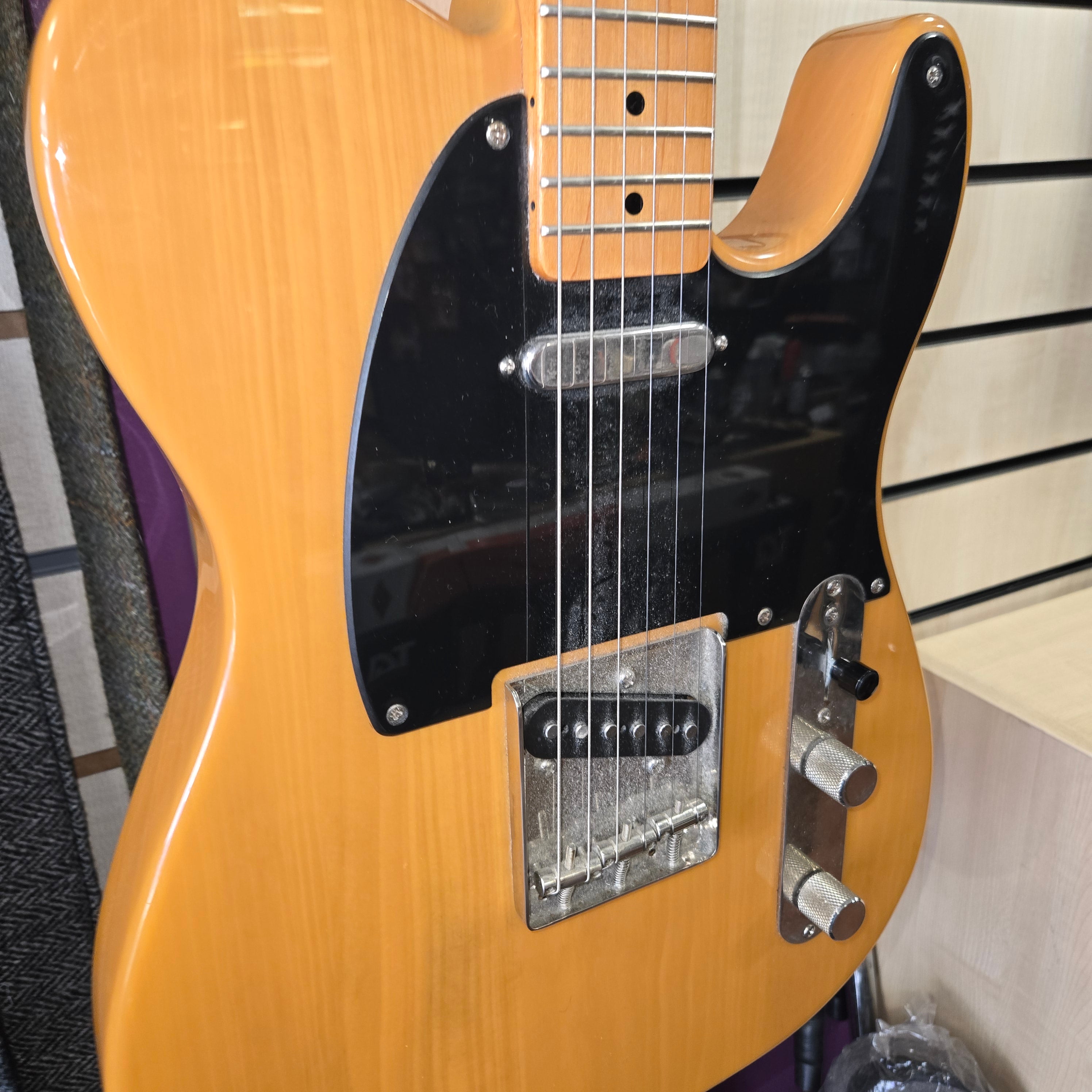 Pre loved Squire Telecaster Classic Vibe