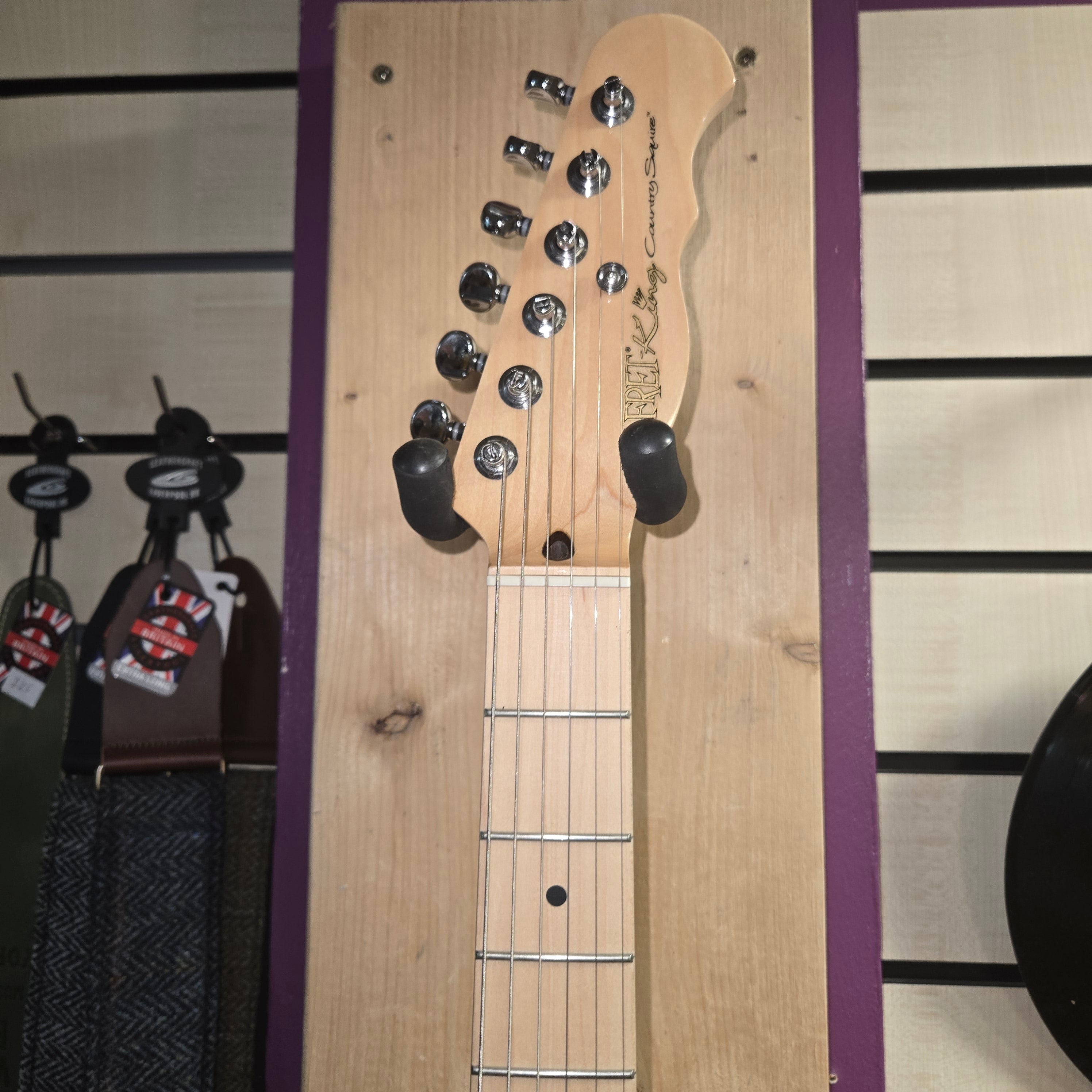 Pre loved Fret king FKV2CLB