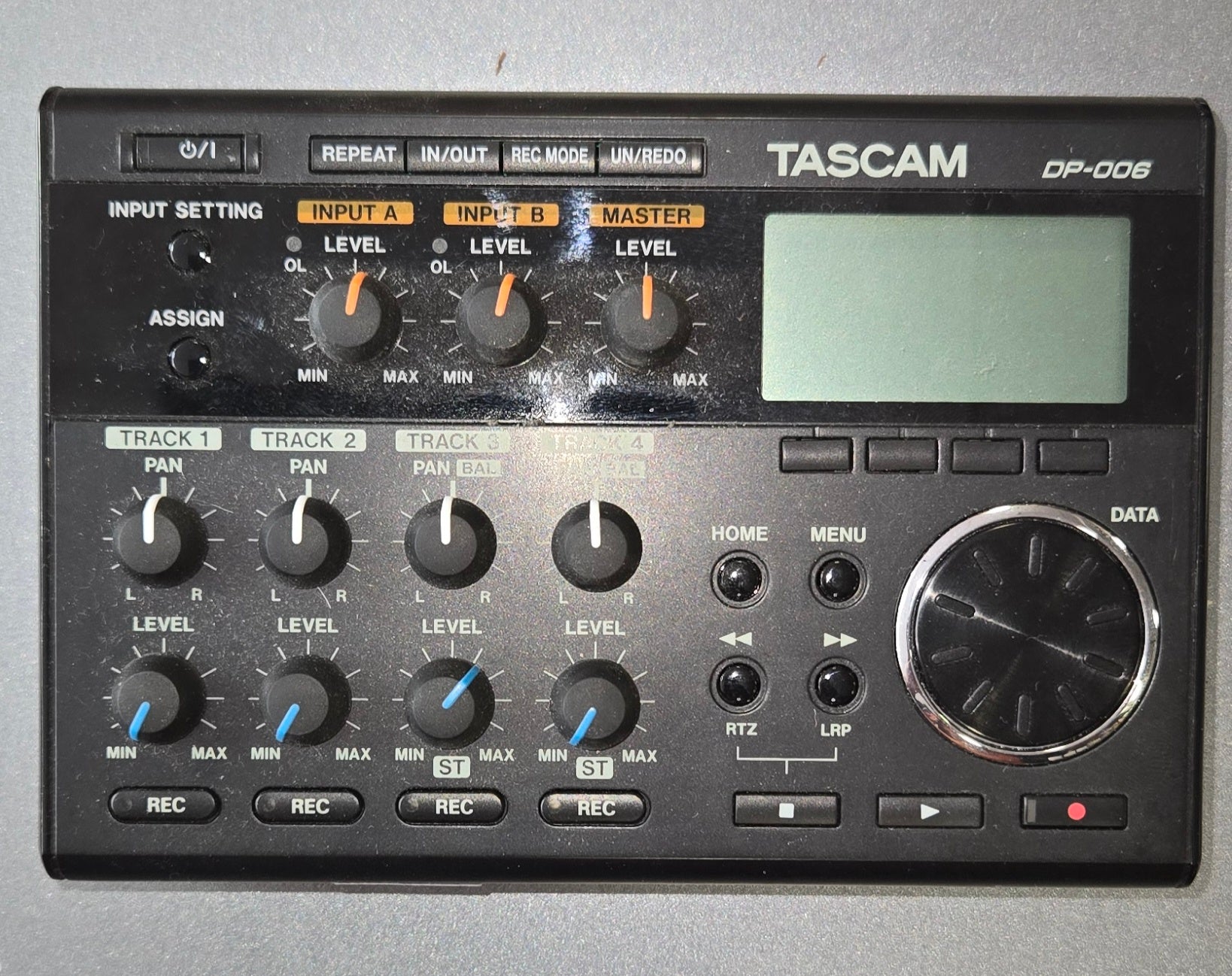 Pre loved Tascam DP 006