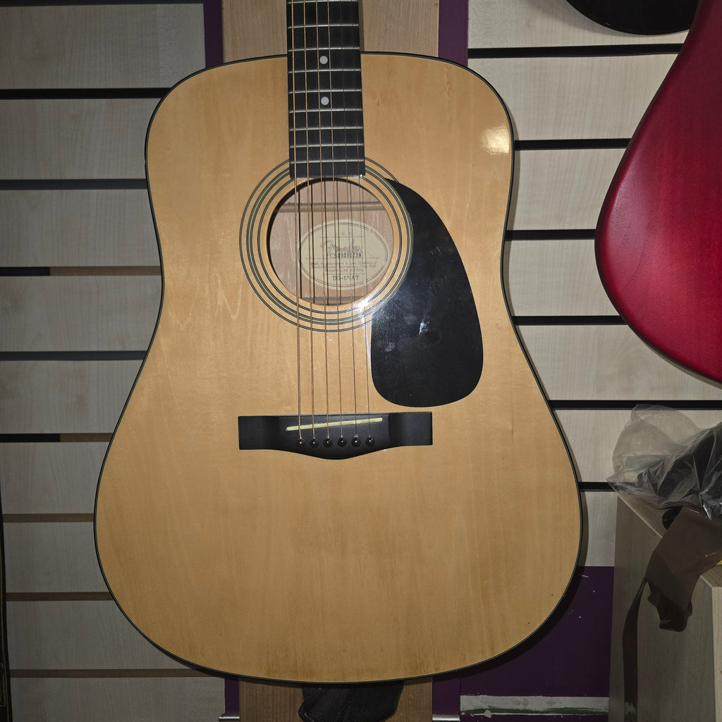 Pre loved Fender DG5 NAT