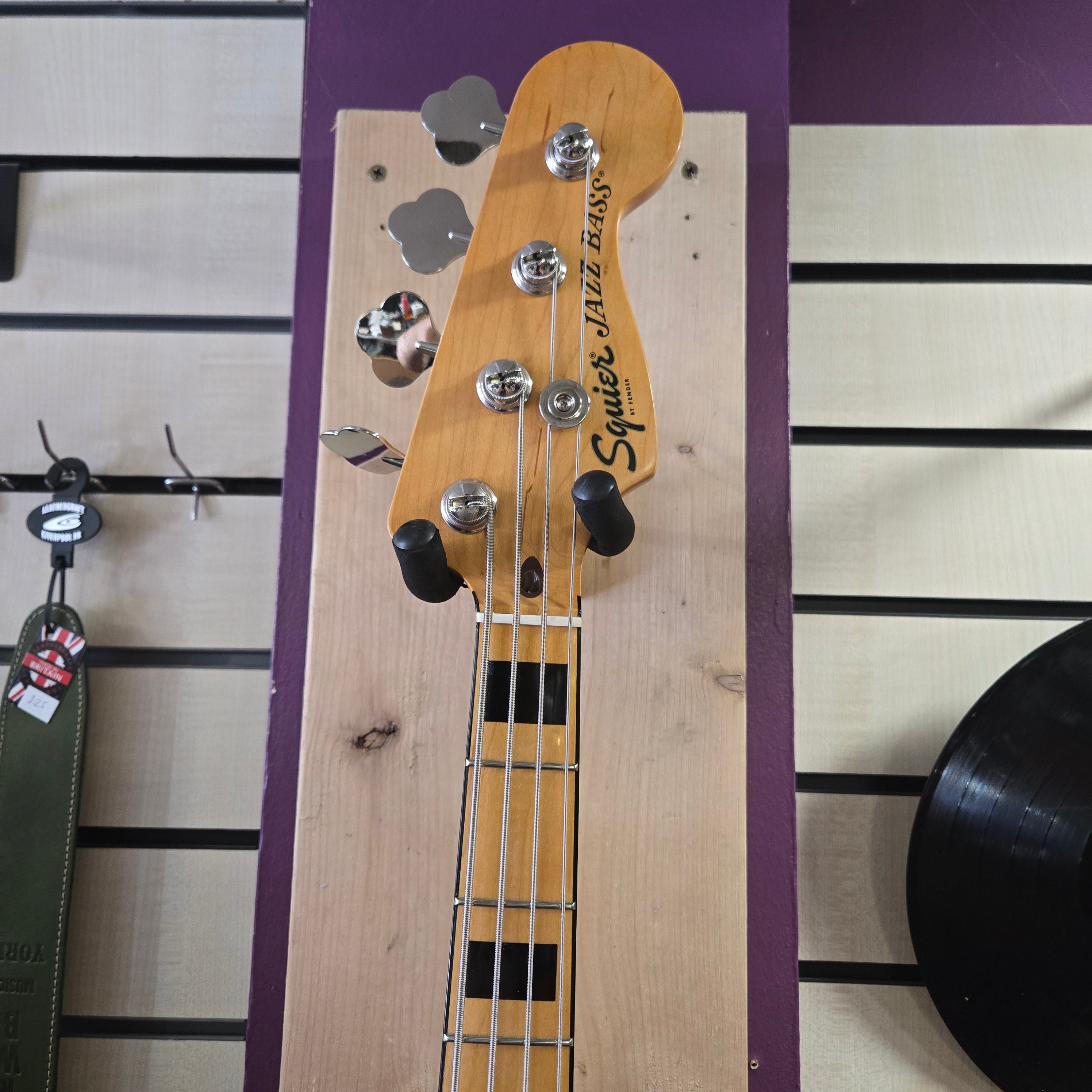 Pre loved Squire by Fender Jazz Bass 2021