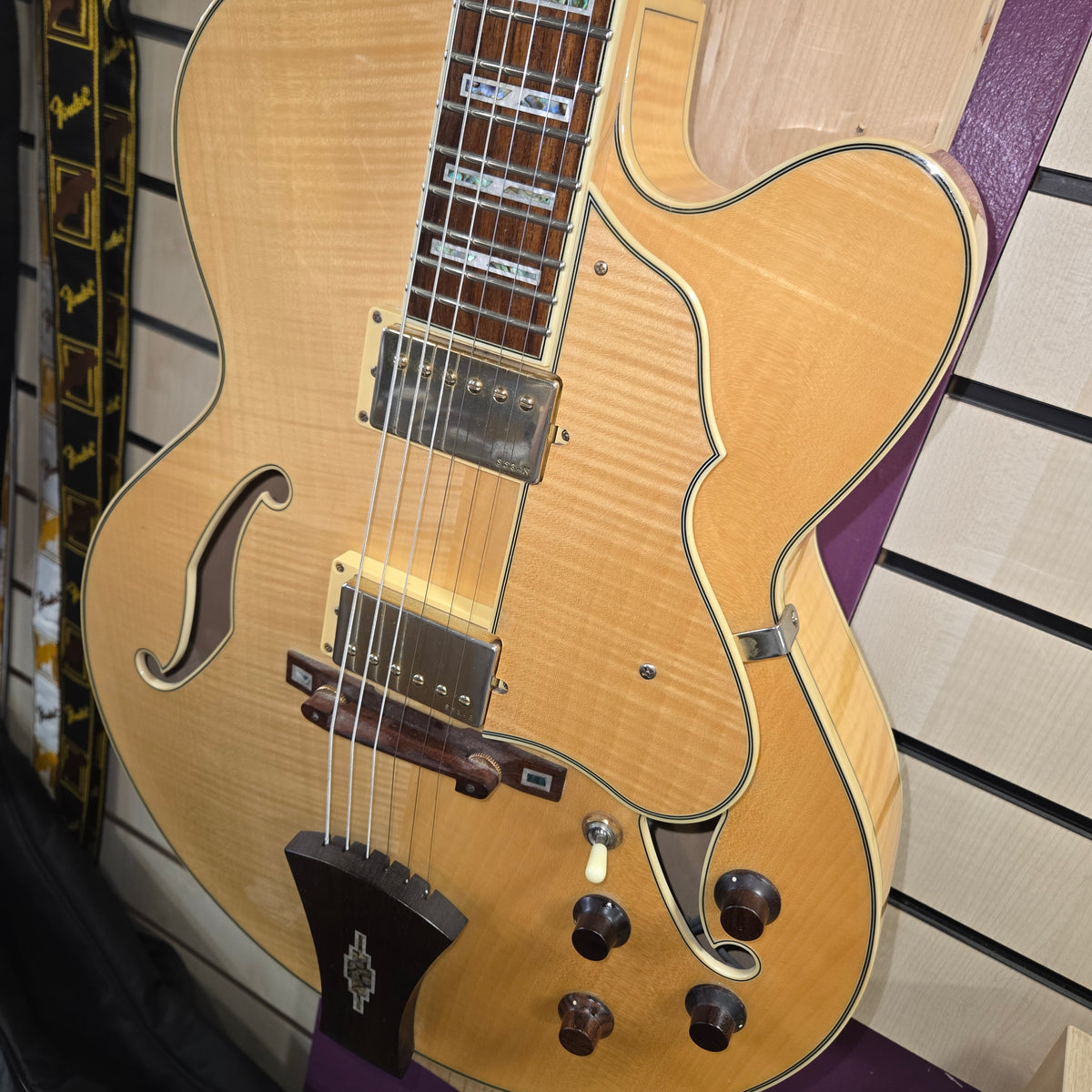 Pre loved Ibanez AF105 NT 12 01 Artcore