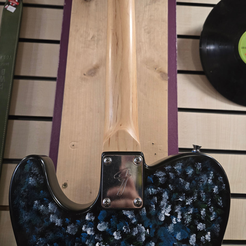 Pre loved NOT A FENDER Art Guitar