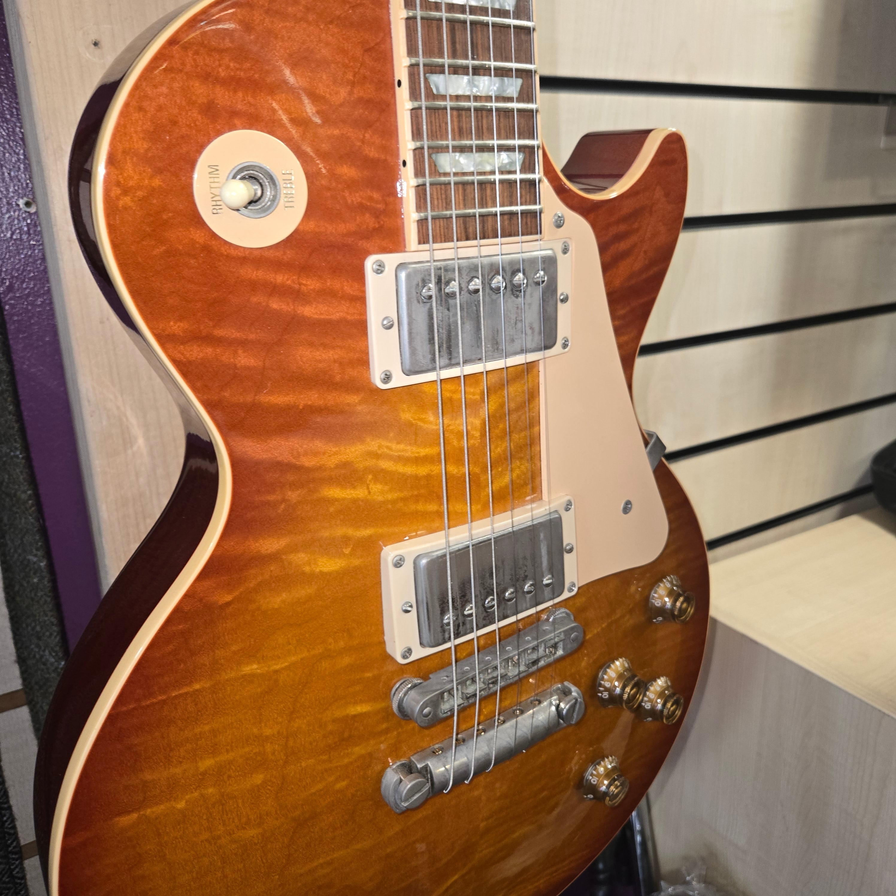 Pre loved Gibson Les Paul Standard 2002 Honeyburst