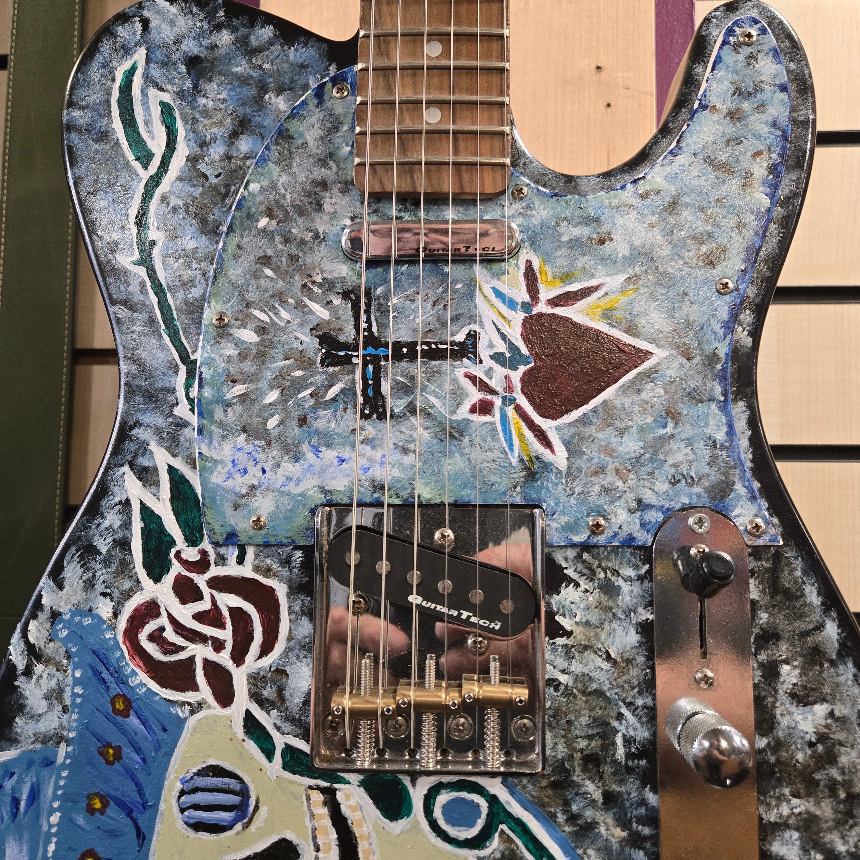 Pre loved NOT A FENDER Art Guitar