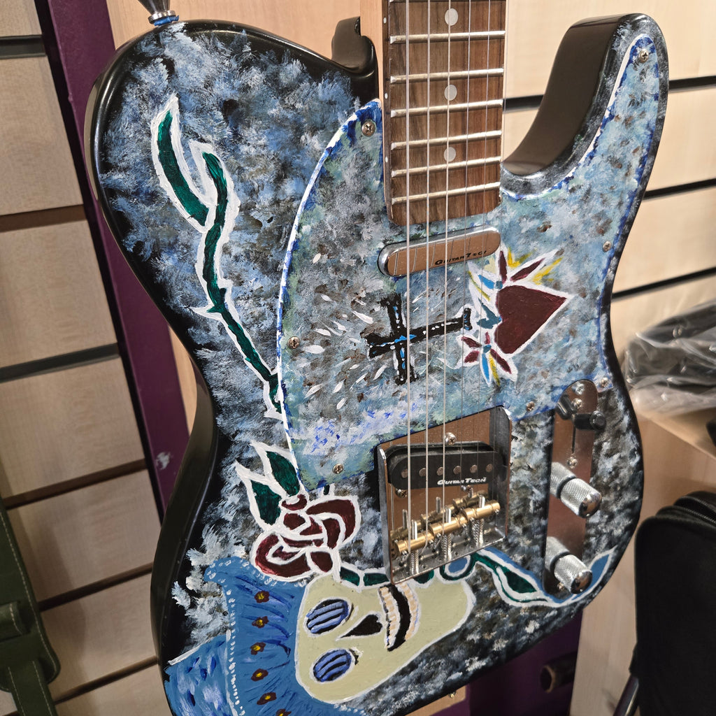 Pre loved NOT A FENDER Art Guitar