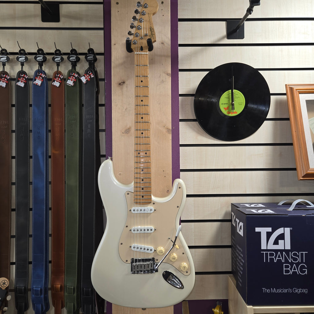 Squier Deluxe Pre Loved