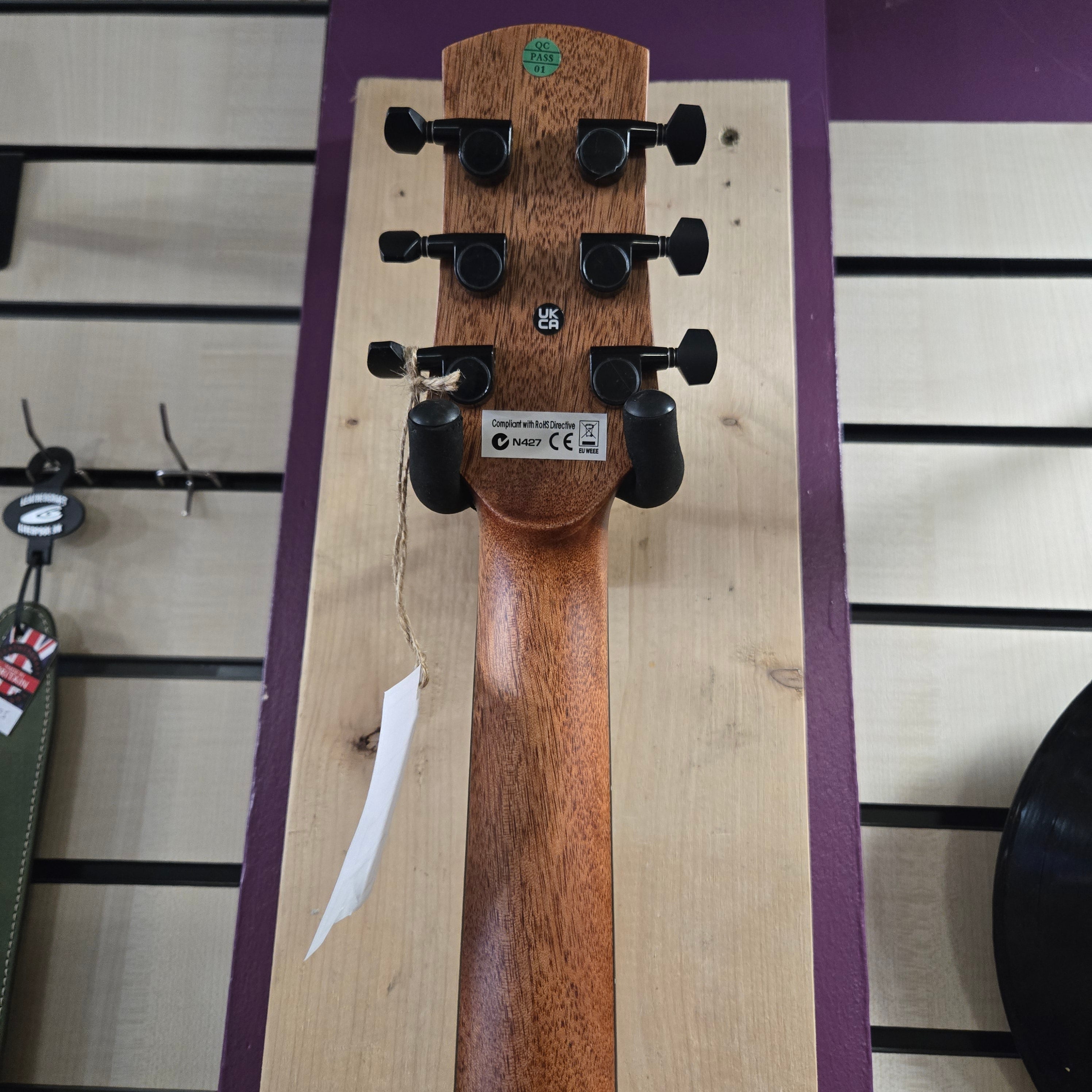 Adam Black travel guitar 02T VSB