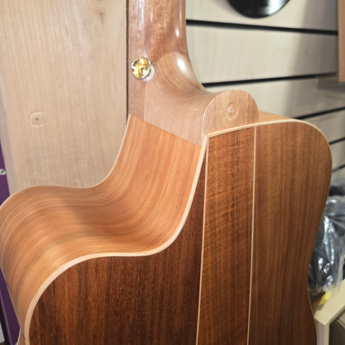 Pre loved Cole Clark Fat Lady