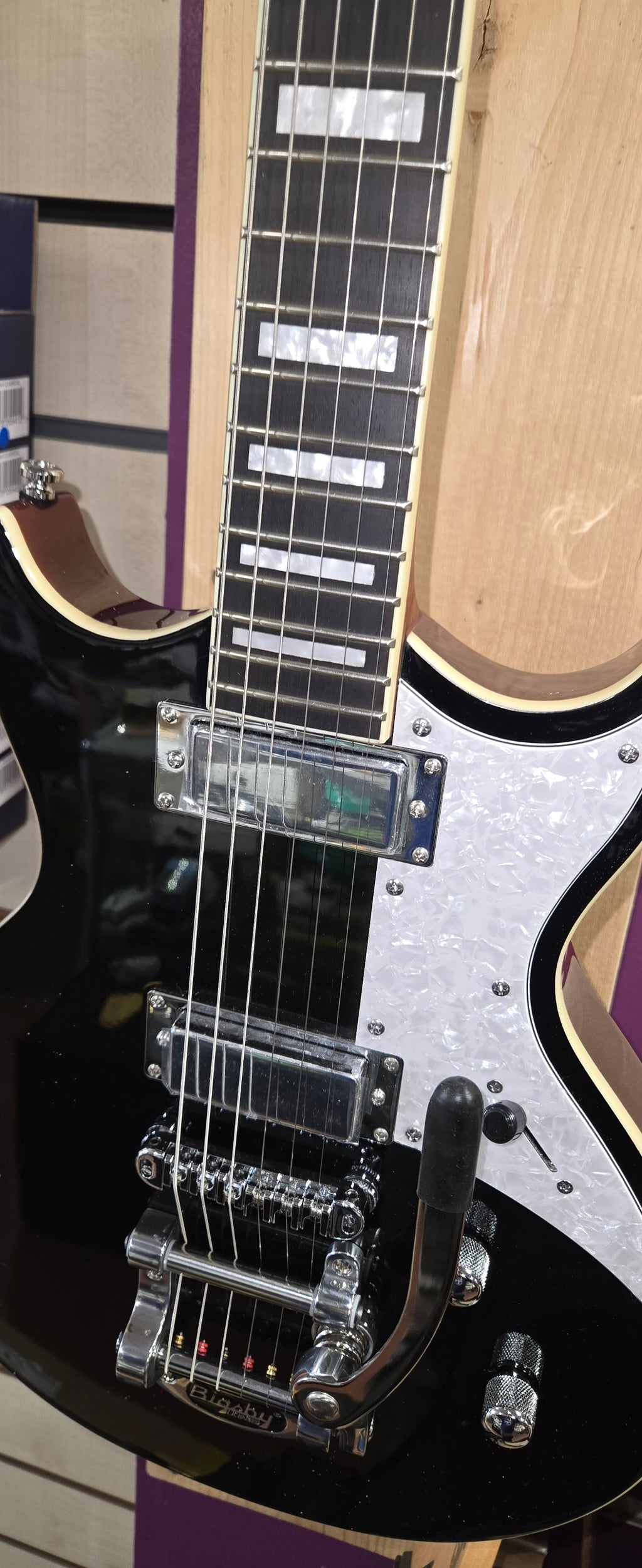 Aria Bowrey 212 MK2 BK