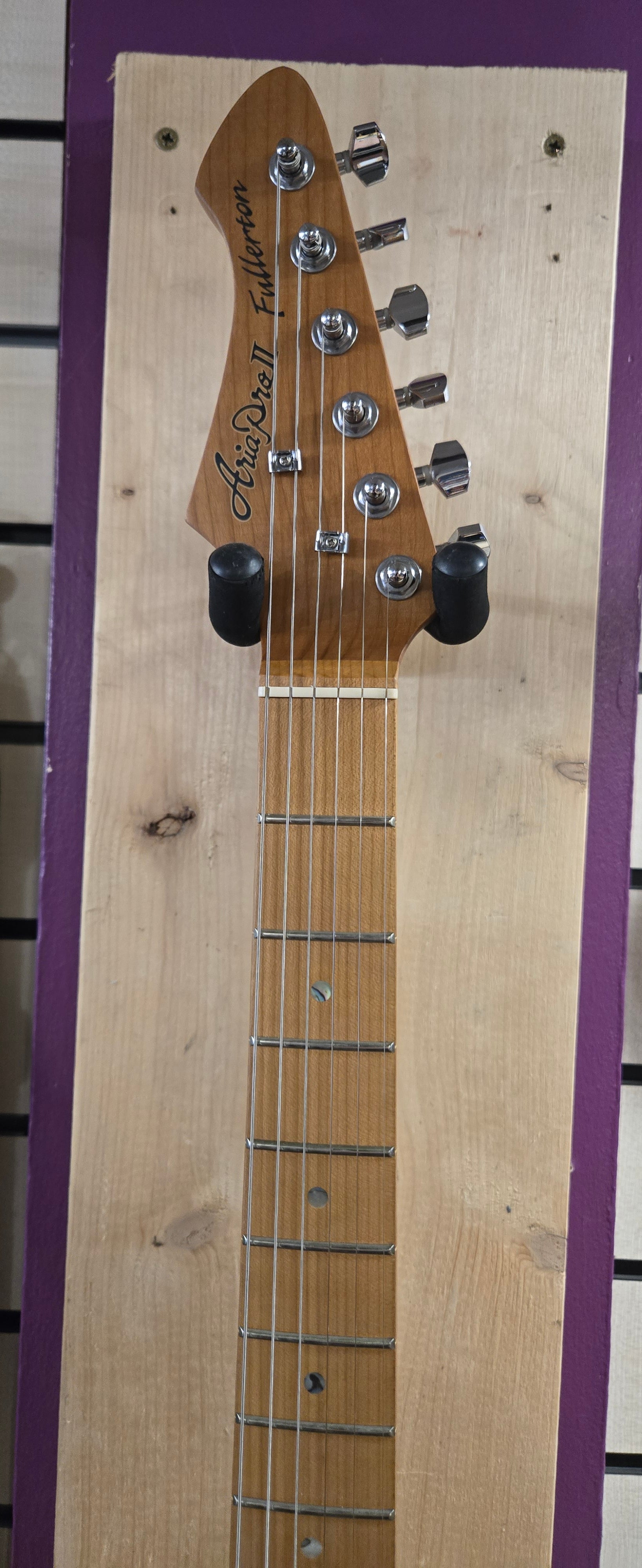 Aria 714 JH MBWH (NOT A LEFTY!!)