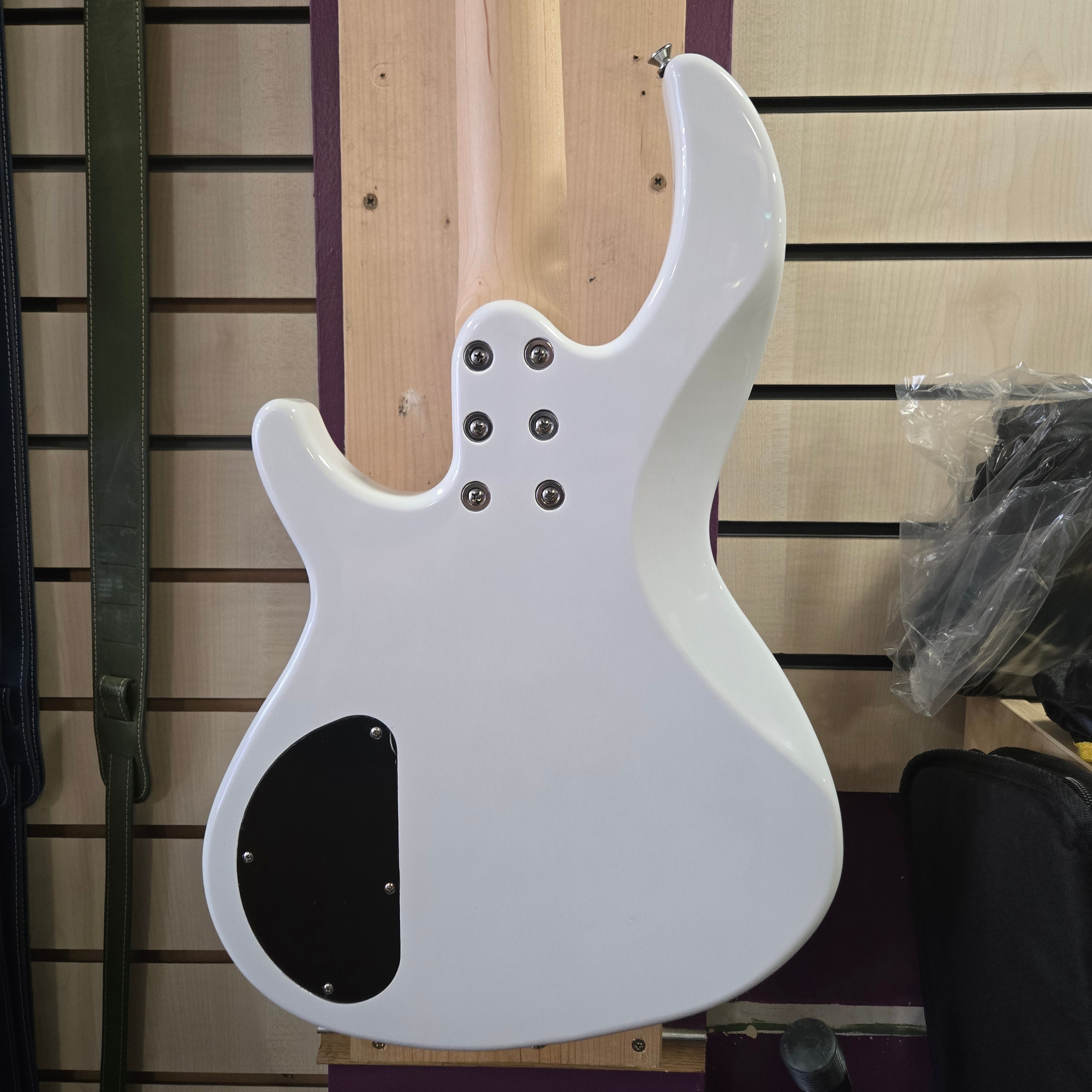 Aria Pro ii RSB 618/4 WH