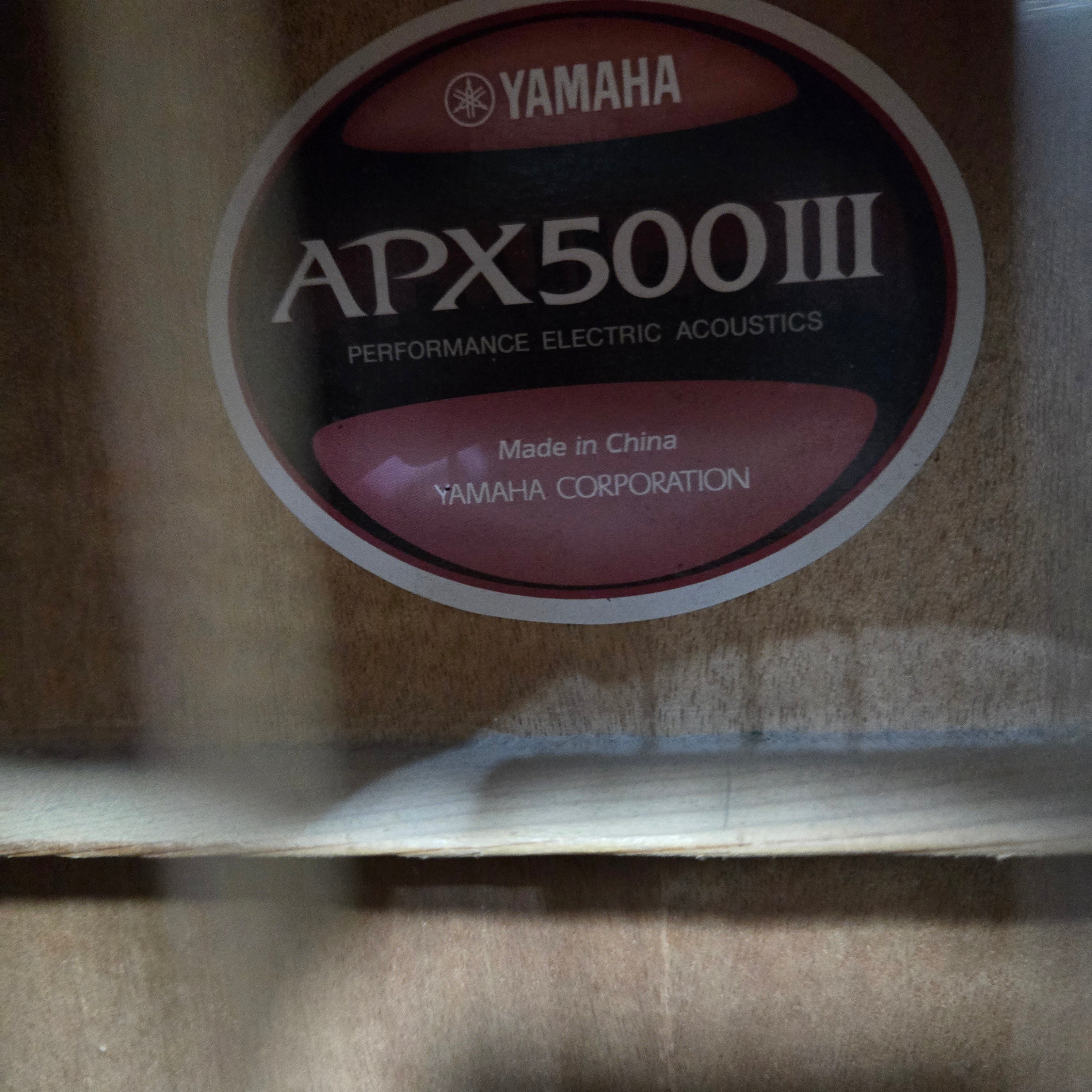 Pre loved Yamaha  APX500iii