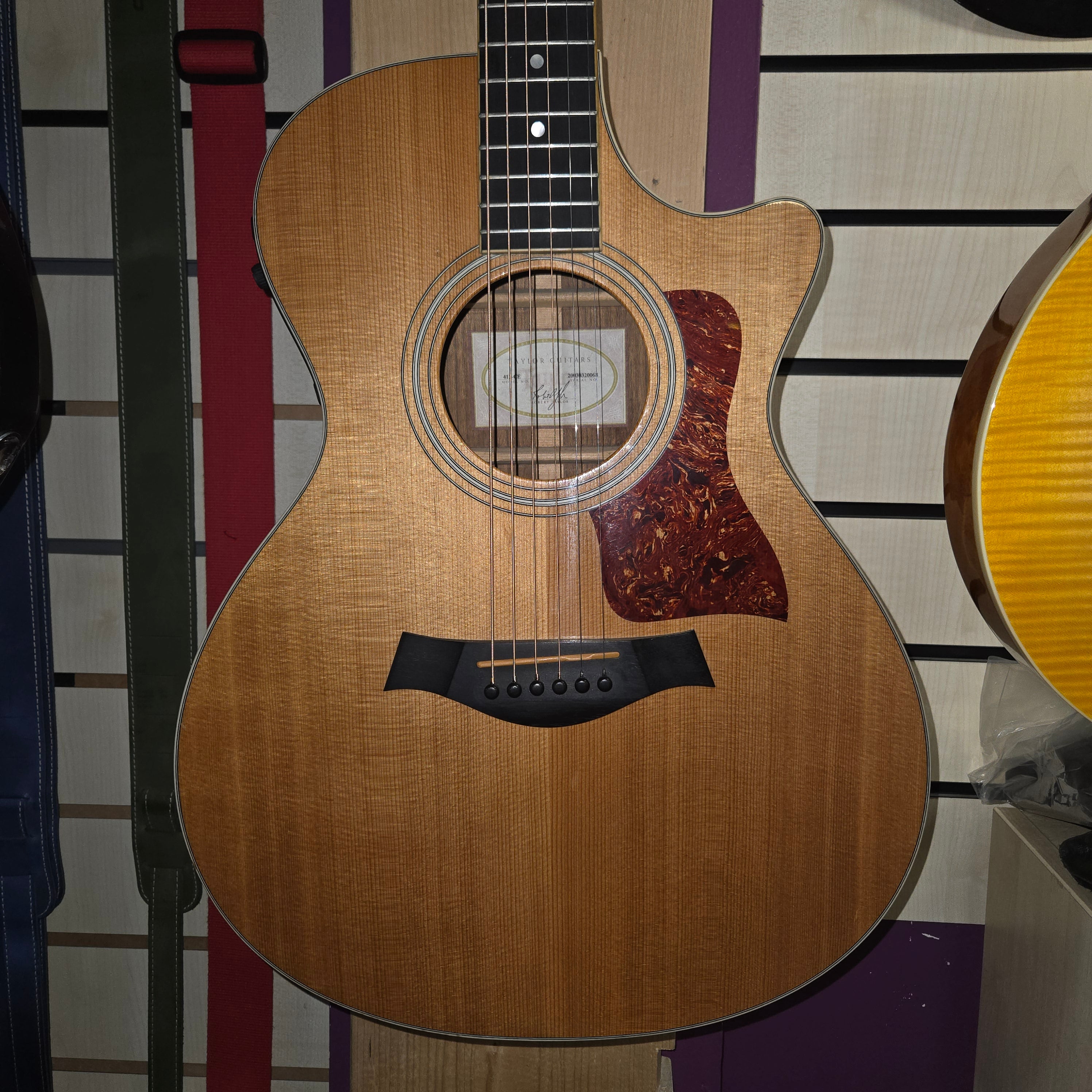 Pre loved Taylor 412-CE