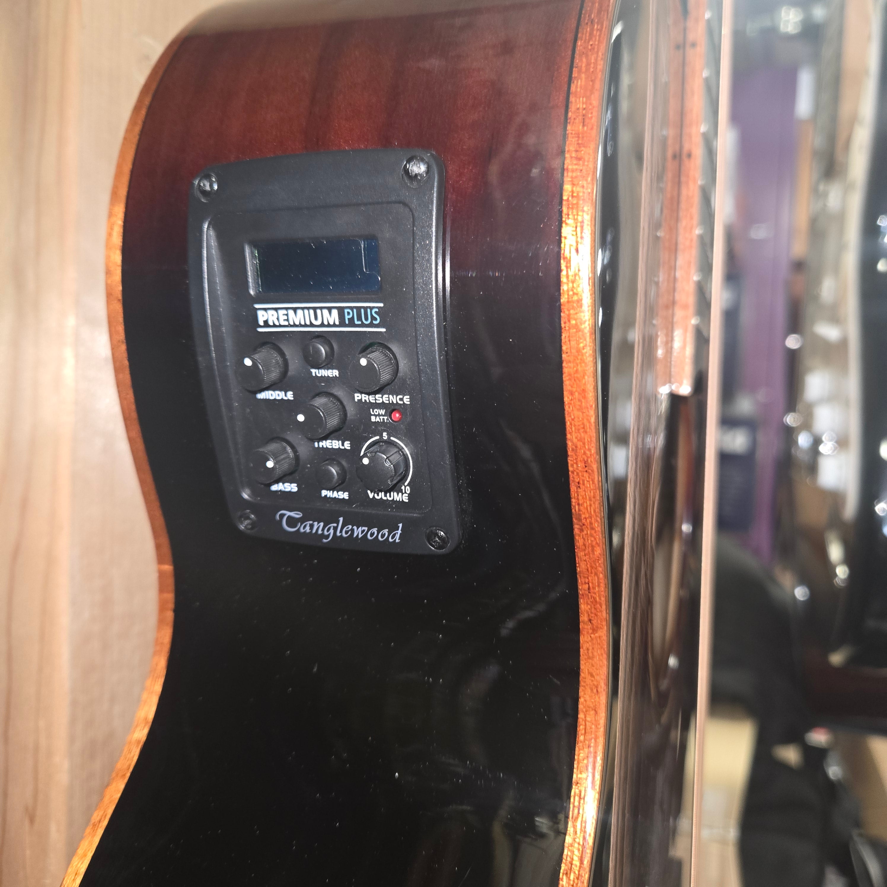 Tanglewood TWX4 CEK