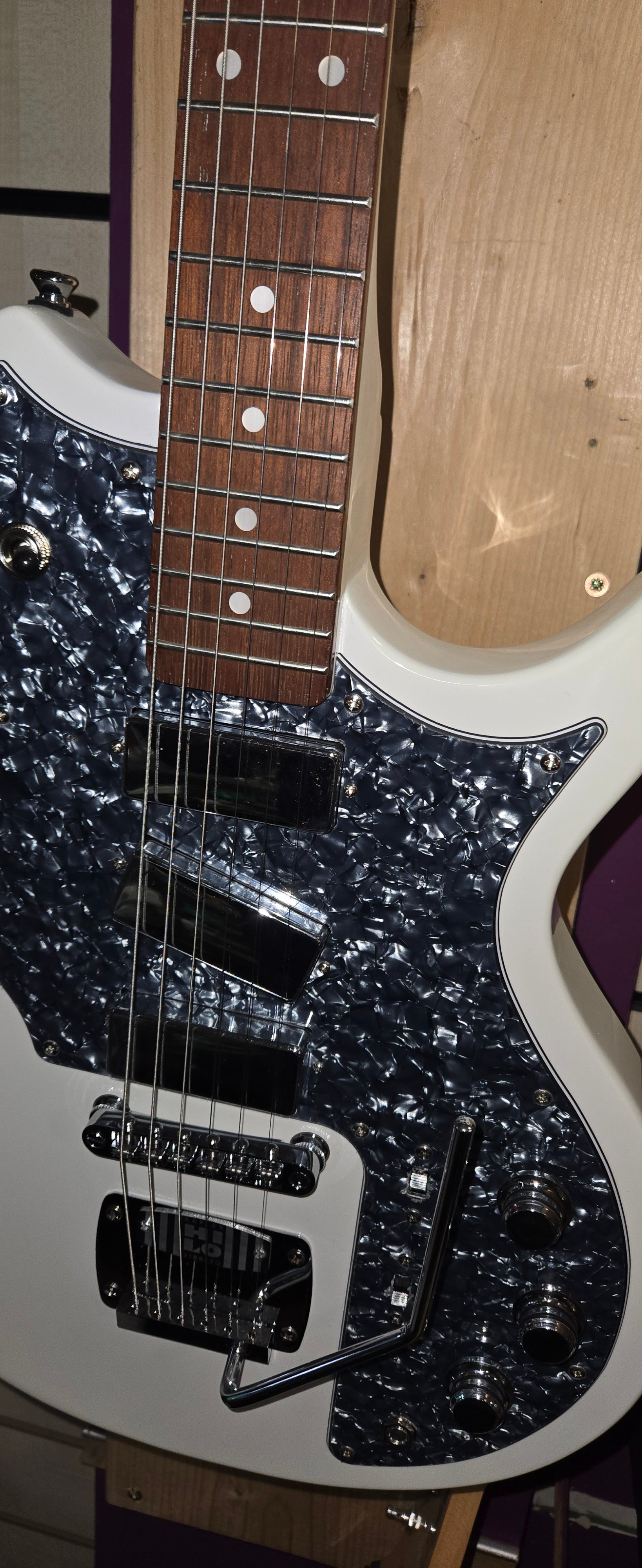 Rapier Deluxe Electric Guitar ~ Arctic White