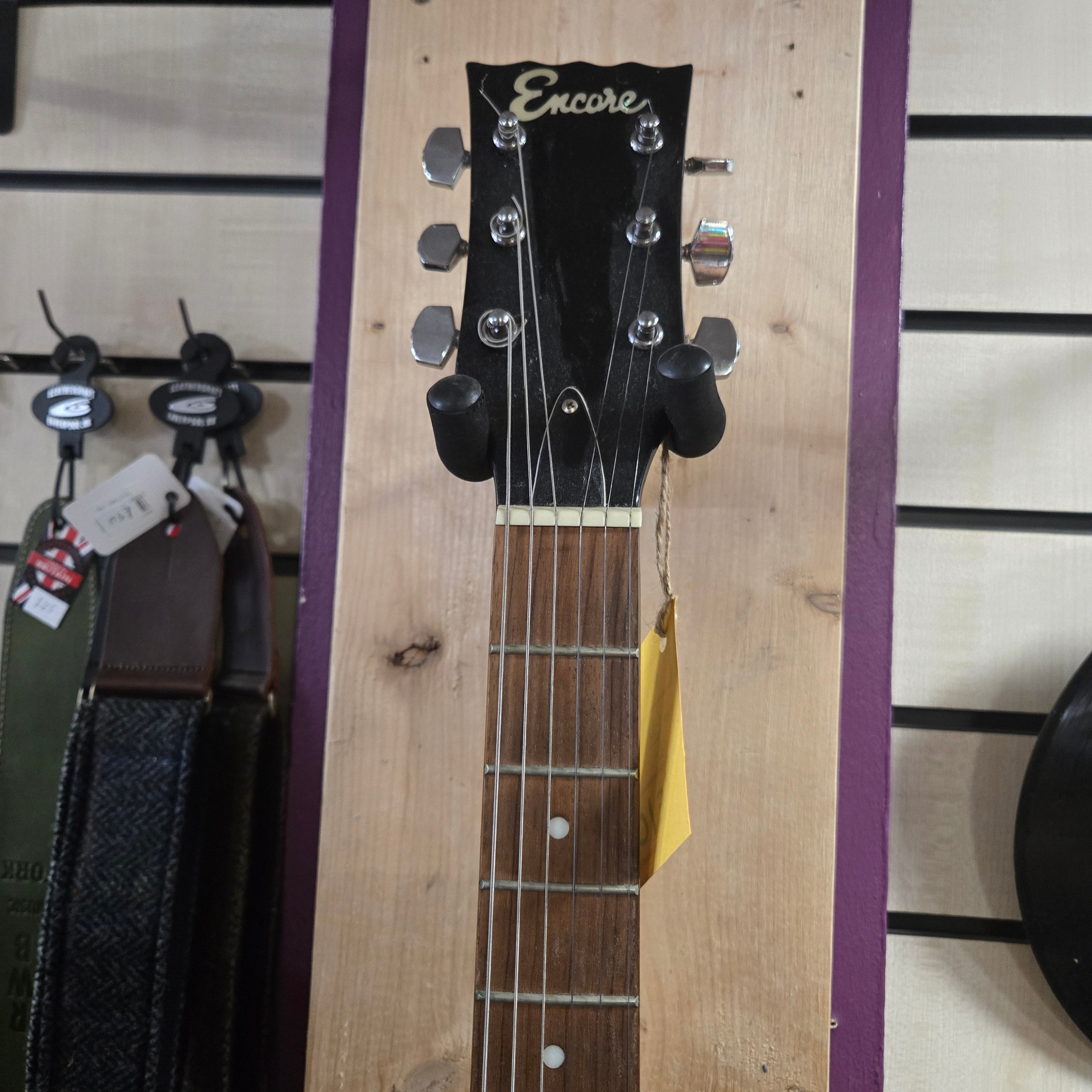 Pre loved Encore E99 LP Style