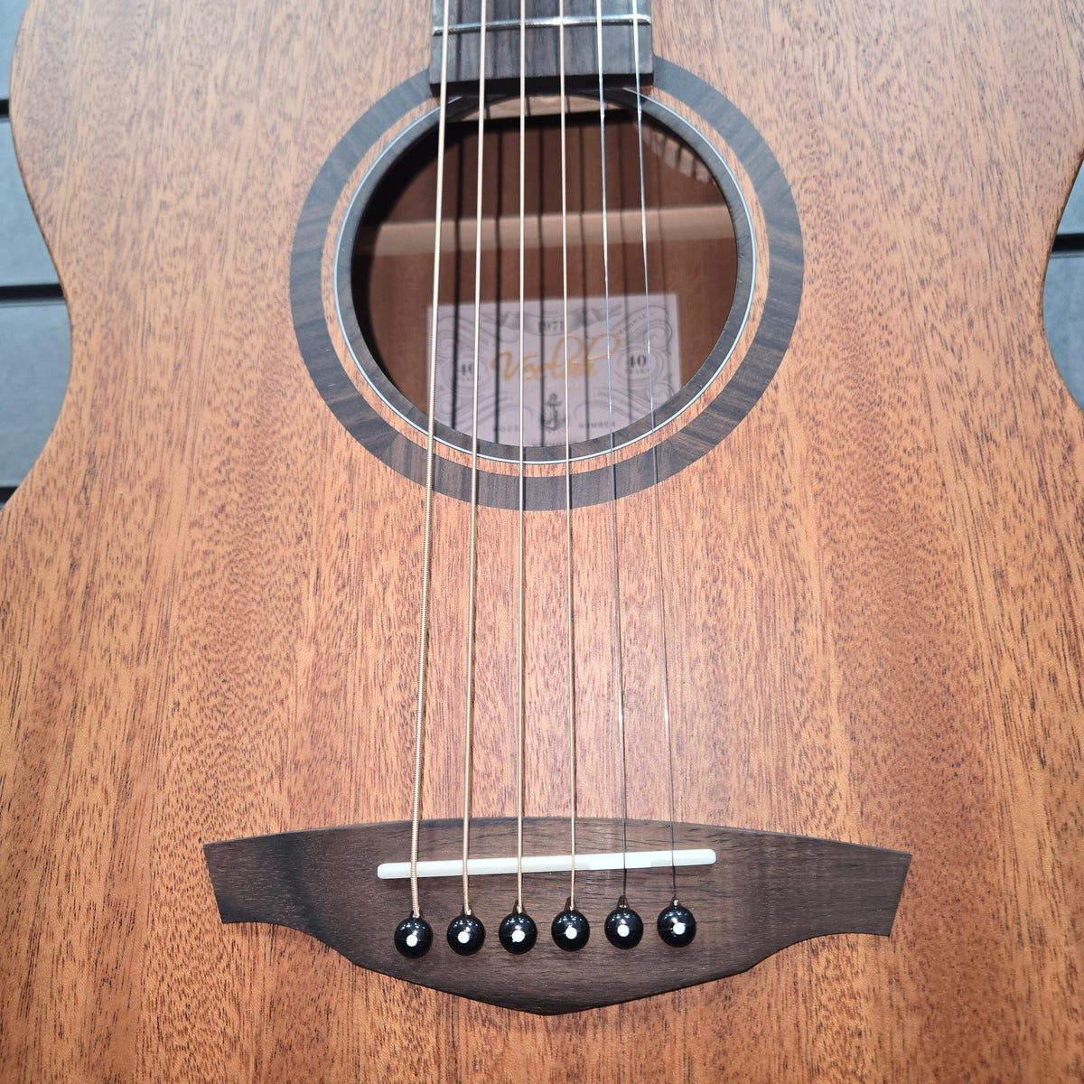 Veelah V1 OMM CE