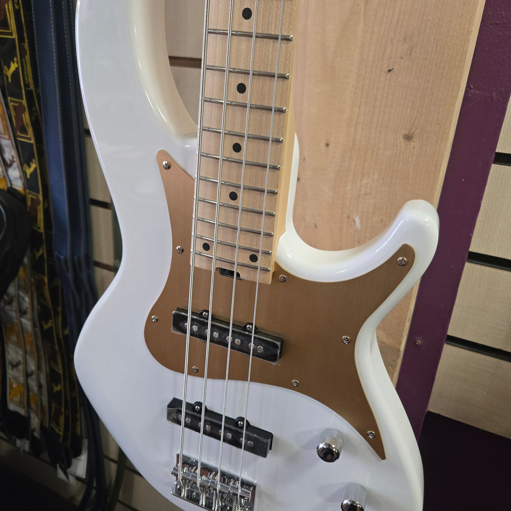 Aria Pro ii RSB 618/4 WH