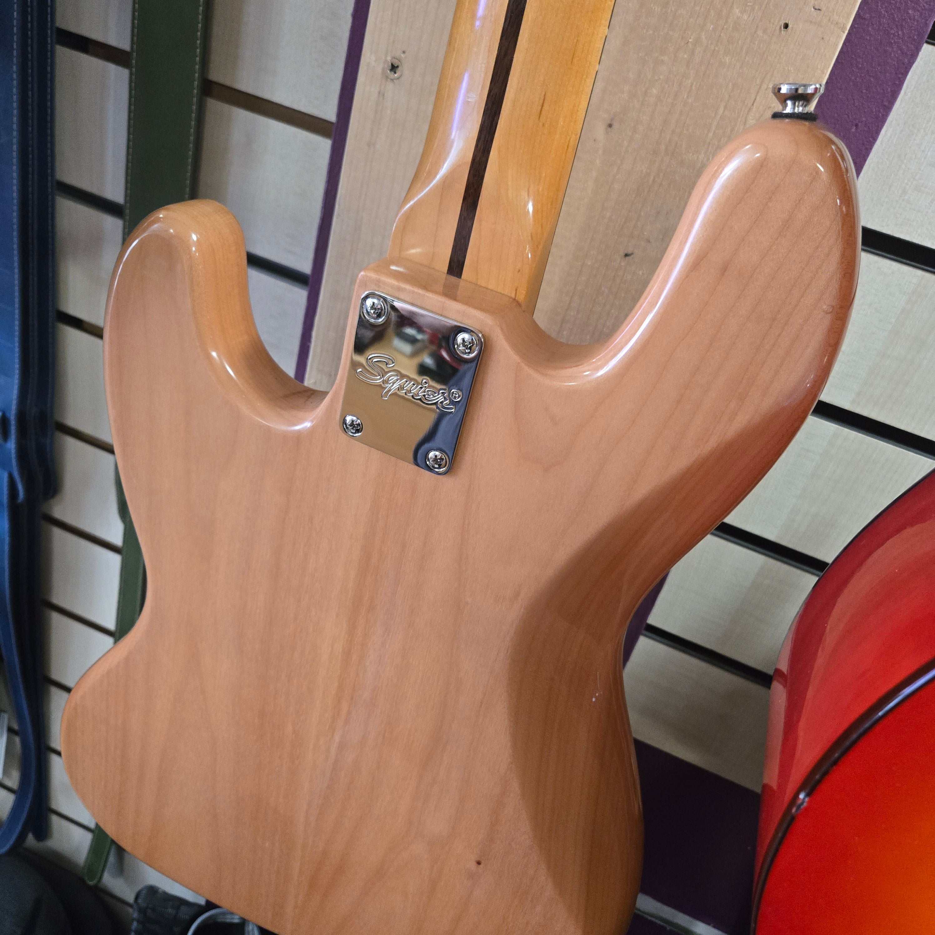 Pre loved Squire by Fender Jazz Bass 2021