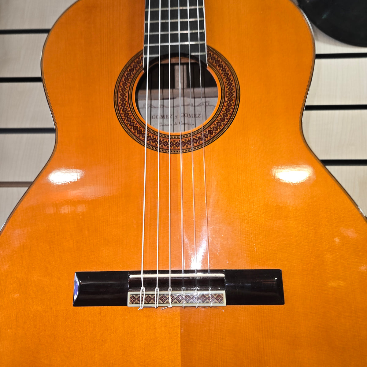 Pre loved Gomez y Gomez C1
