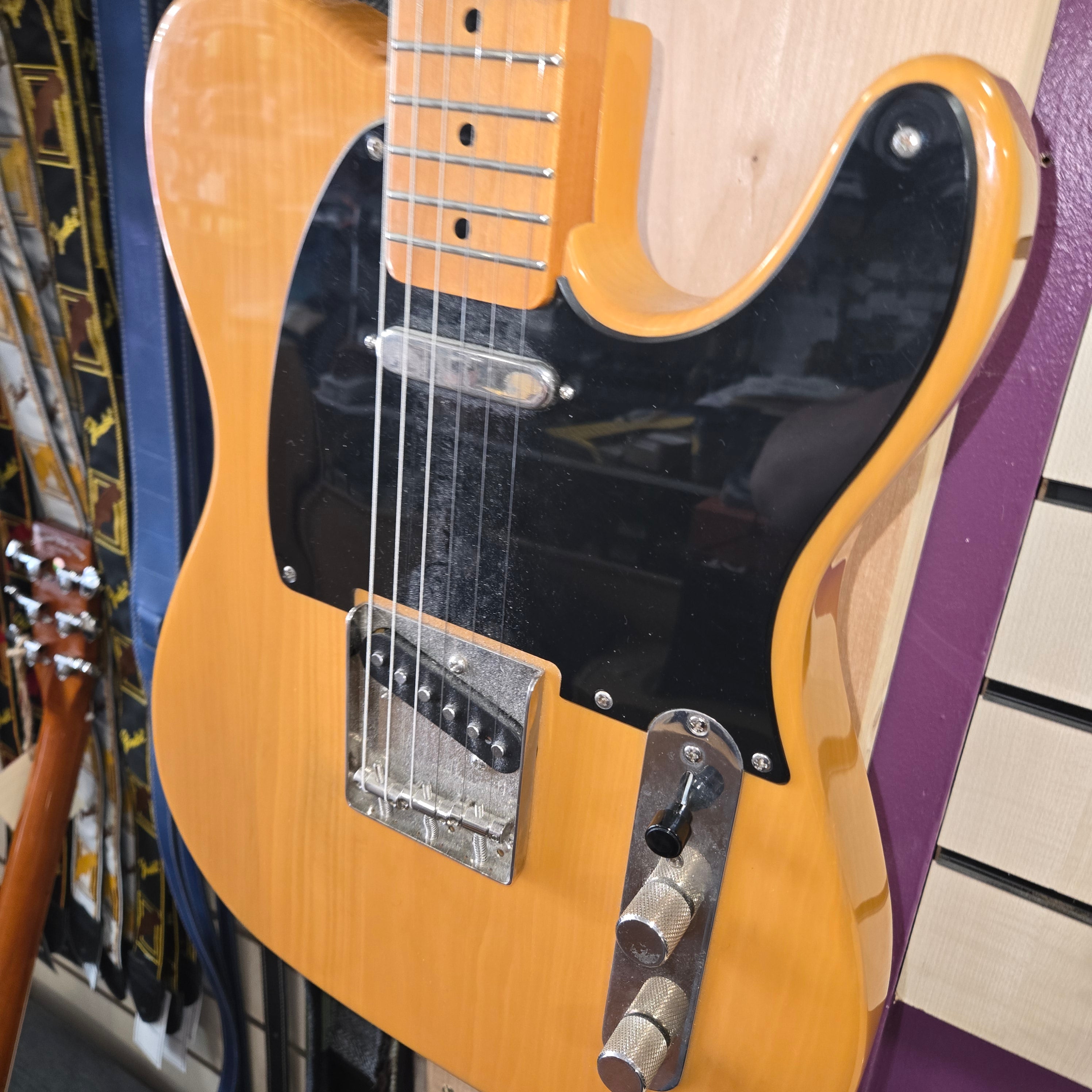 Pre loved Squire Telecaster Classic Vibe