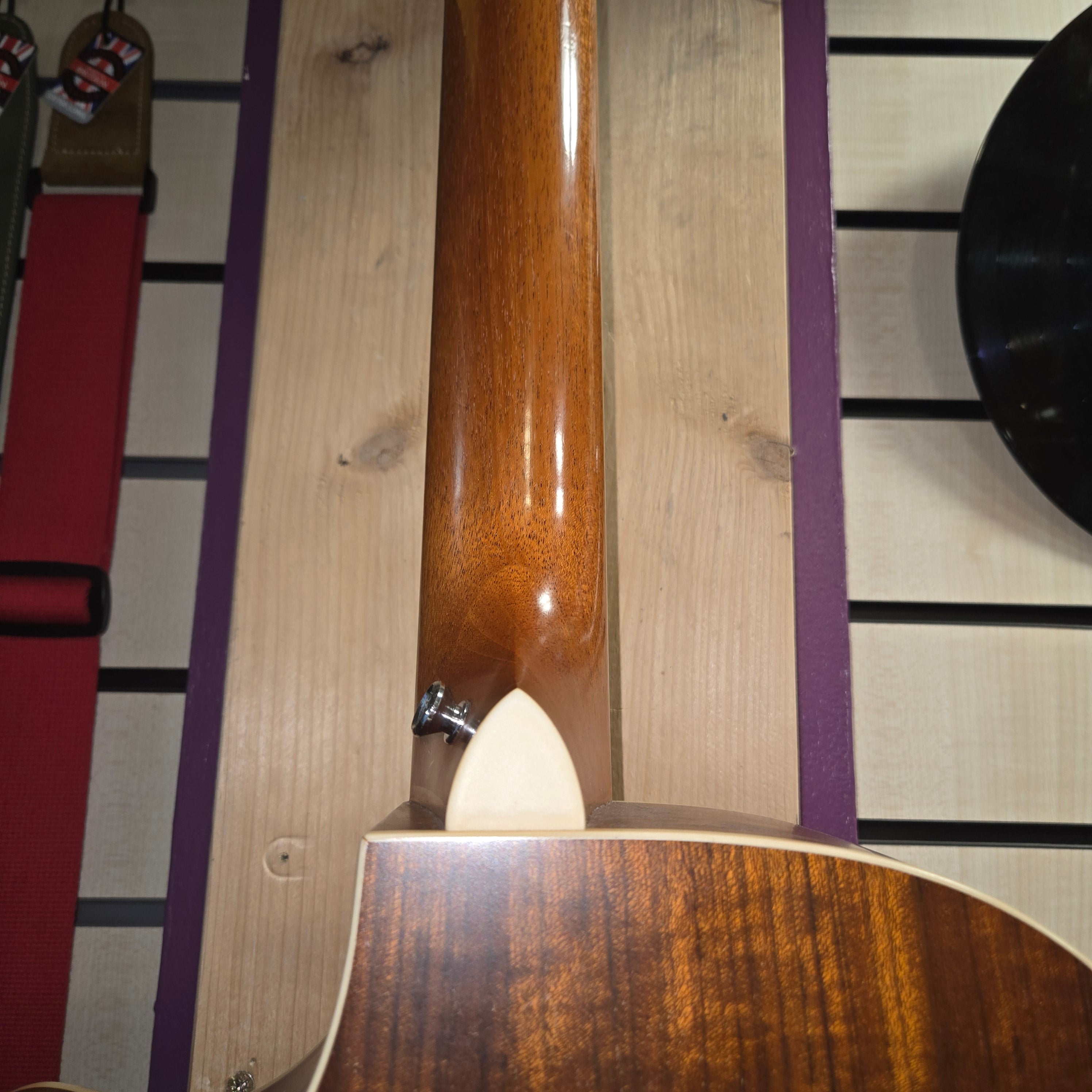 Pre loved Taylor 412-CE