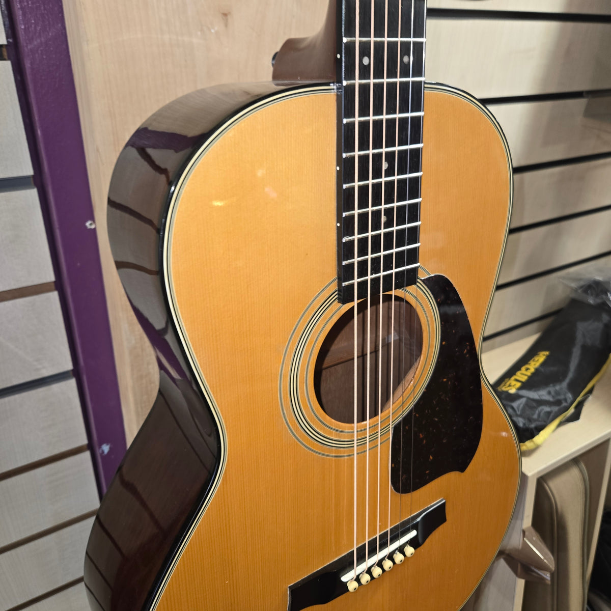 Pre loved Ibanez V100