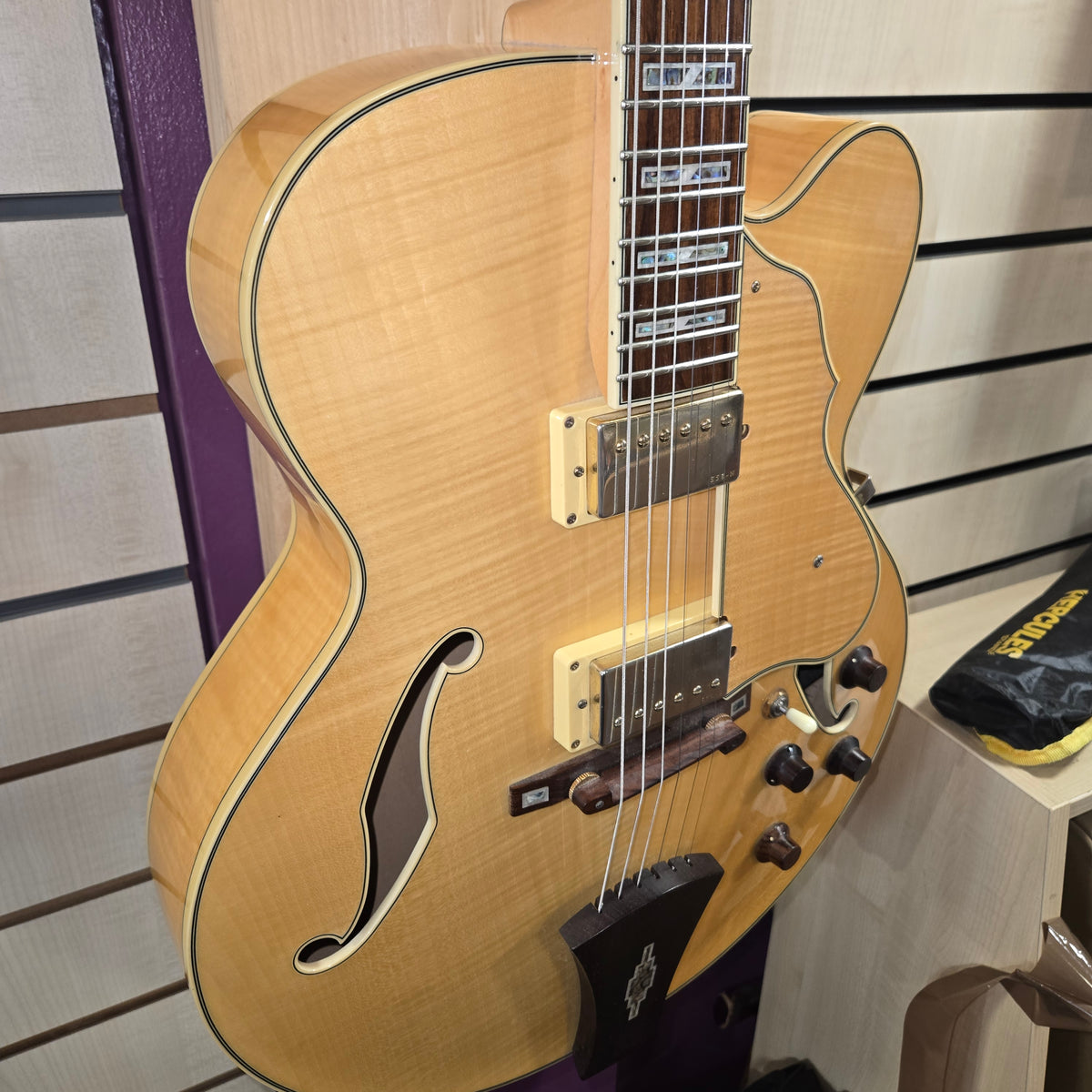 Pre loved Ibanez AF105 NT 12 01 Artcore