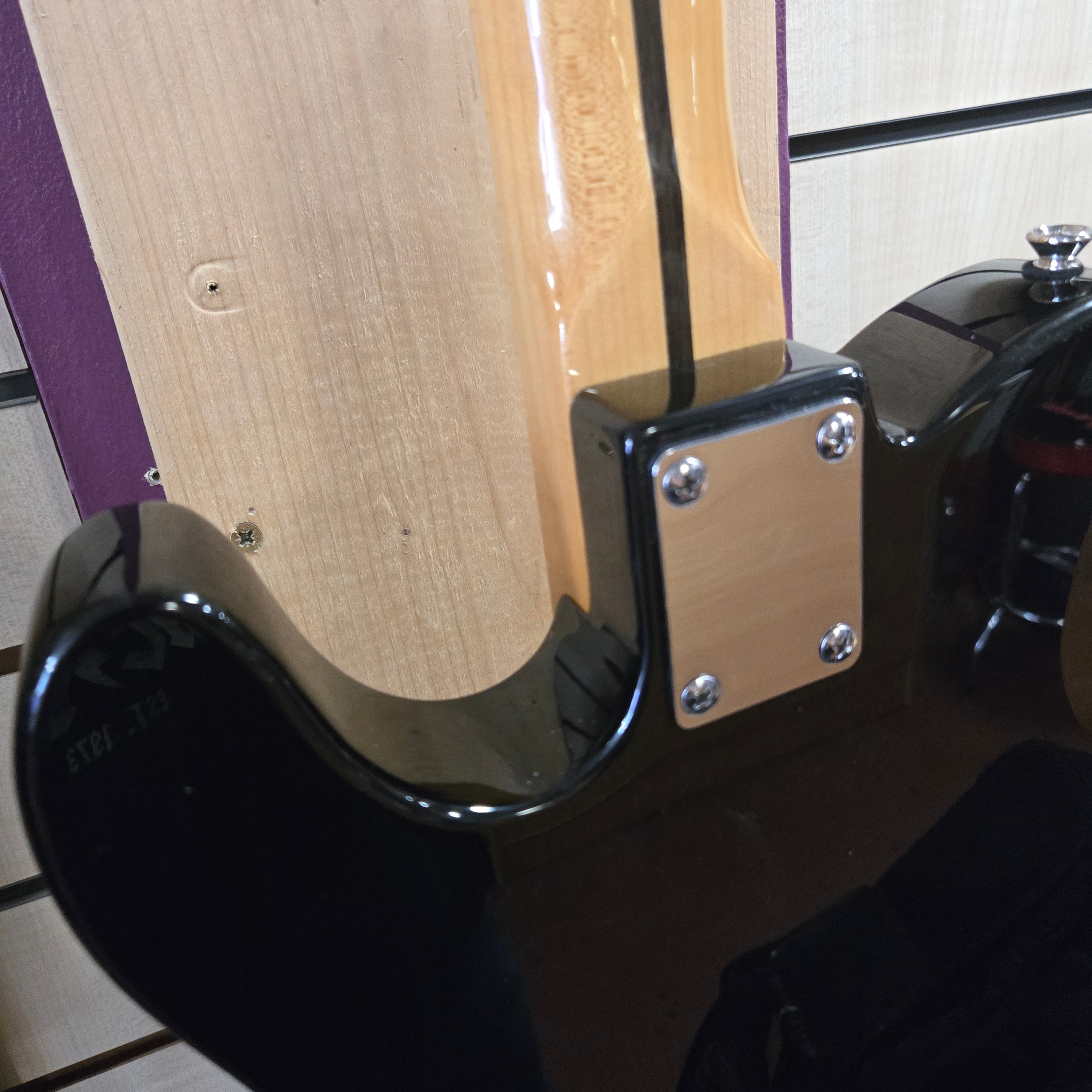 Pre loved Vintage V75 Reissue