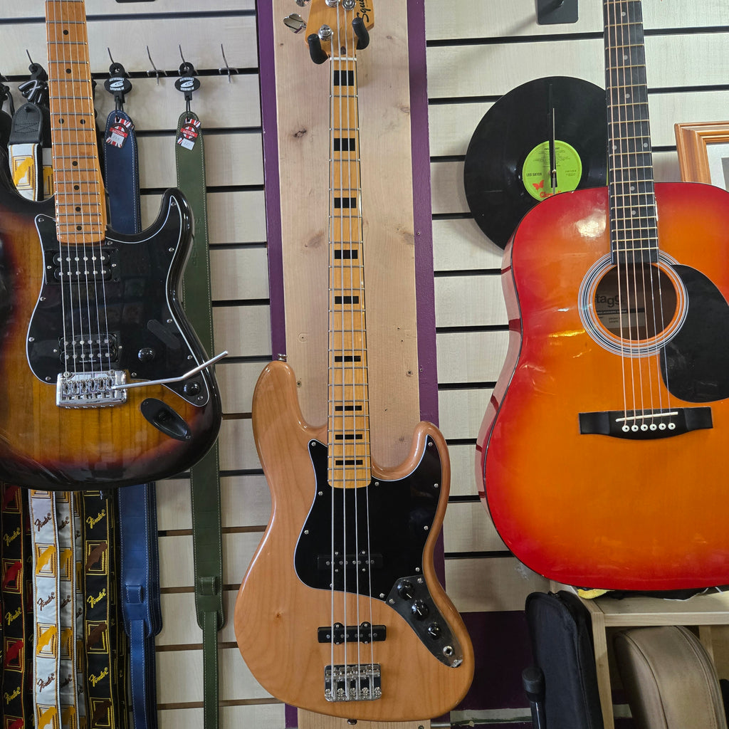 Pre loved Squire by Fender Jazz Bass 2021