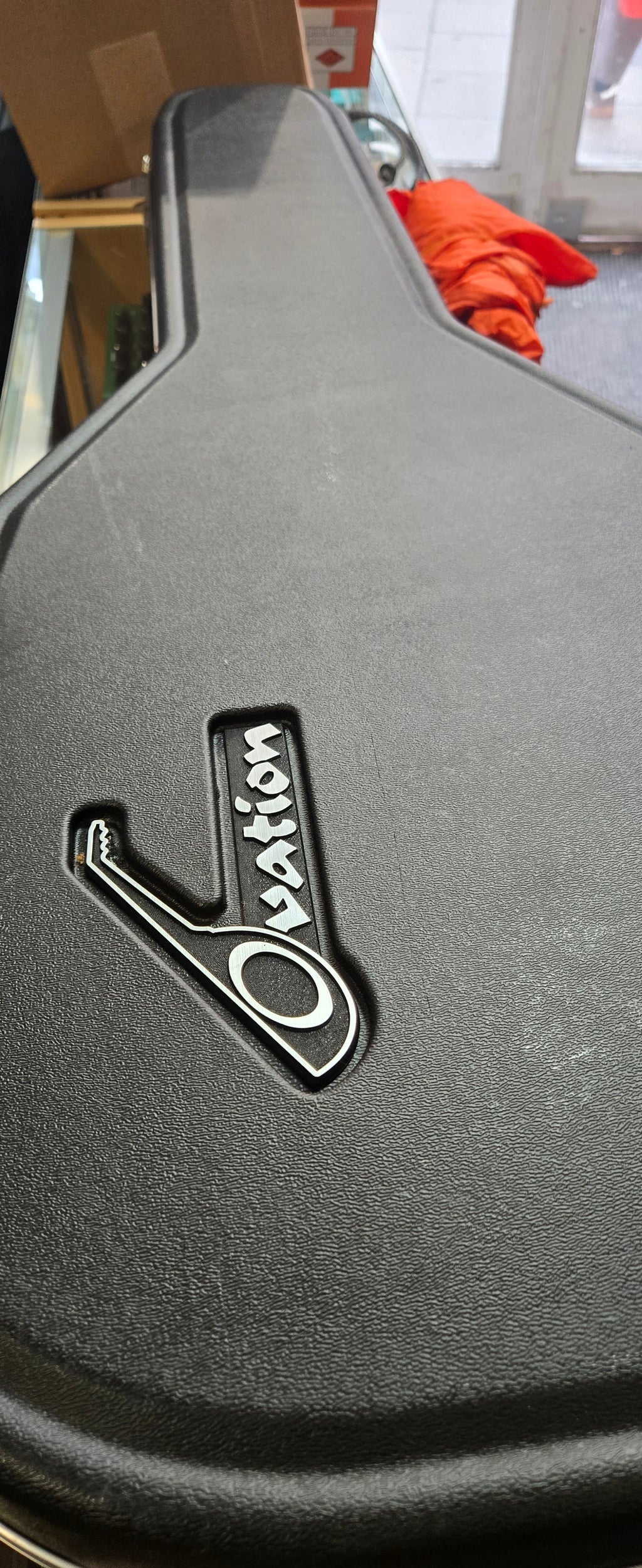 Ovation Custom Legend 1869 Pre-Loved