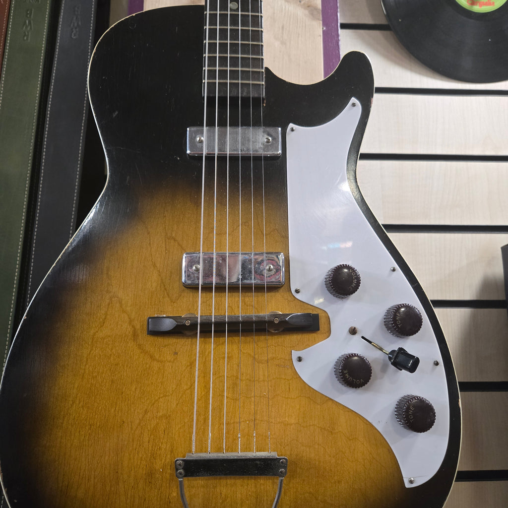 Silvertone 1421 Pre Loved