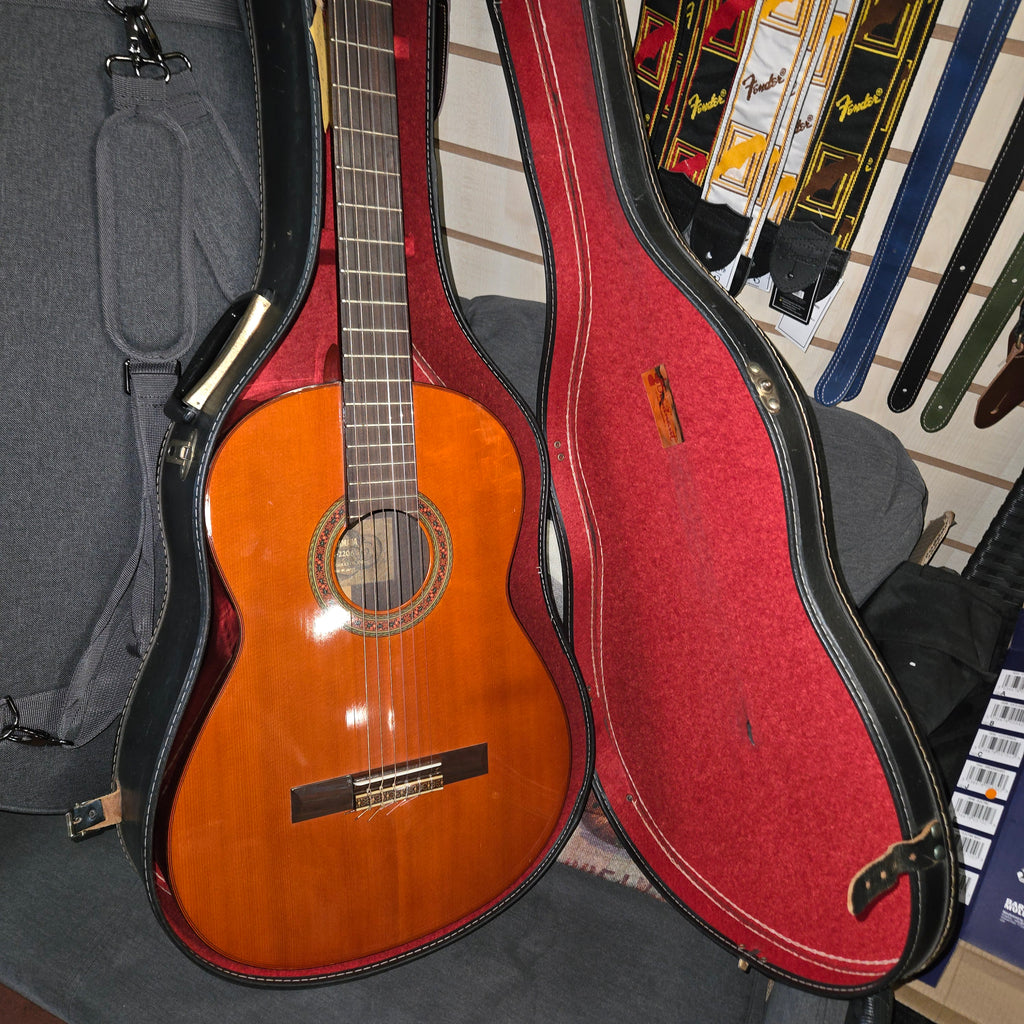 Pre loved Yamaha 220A