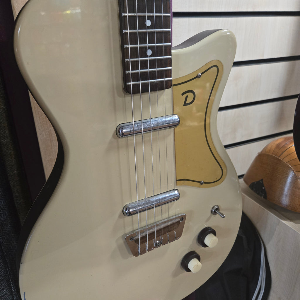 Pre loved Danelectro U2 56 REISSUE