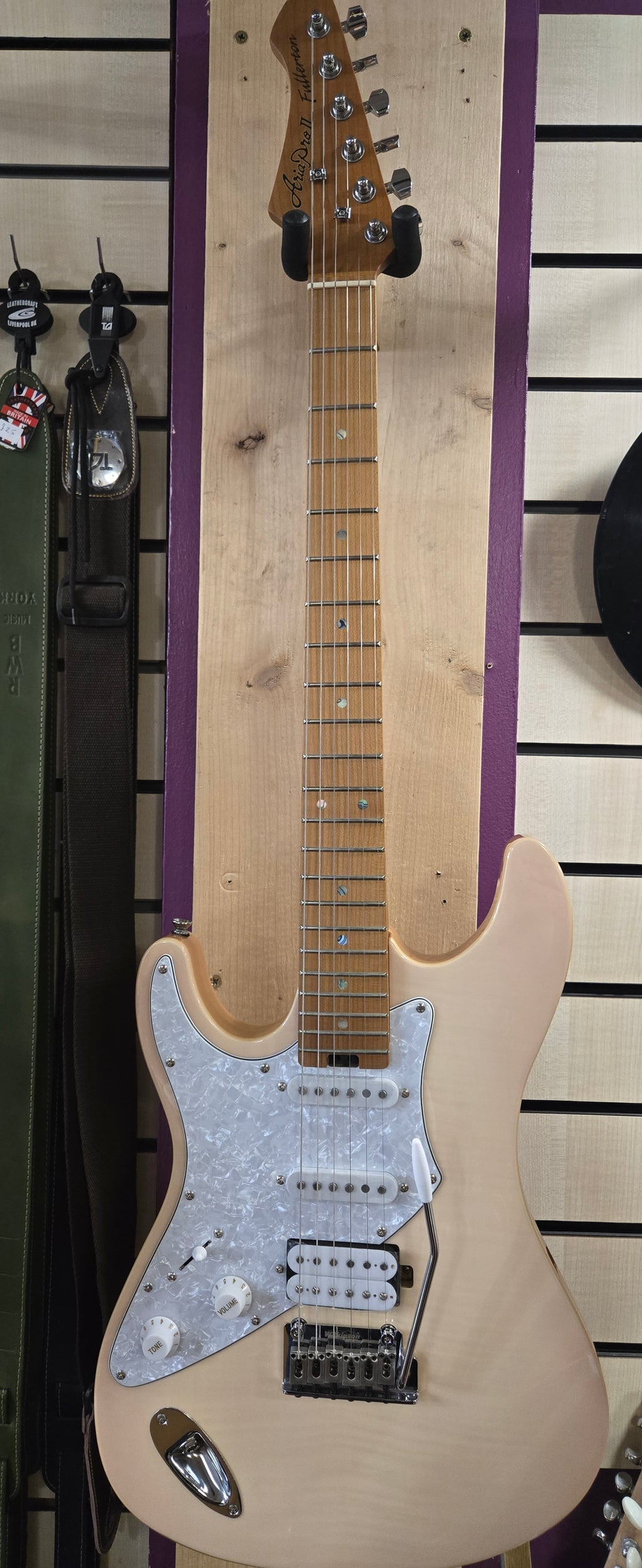 Aria 714 JH MBWH (NOT A LEFTY!!)