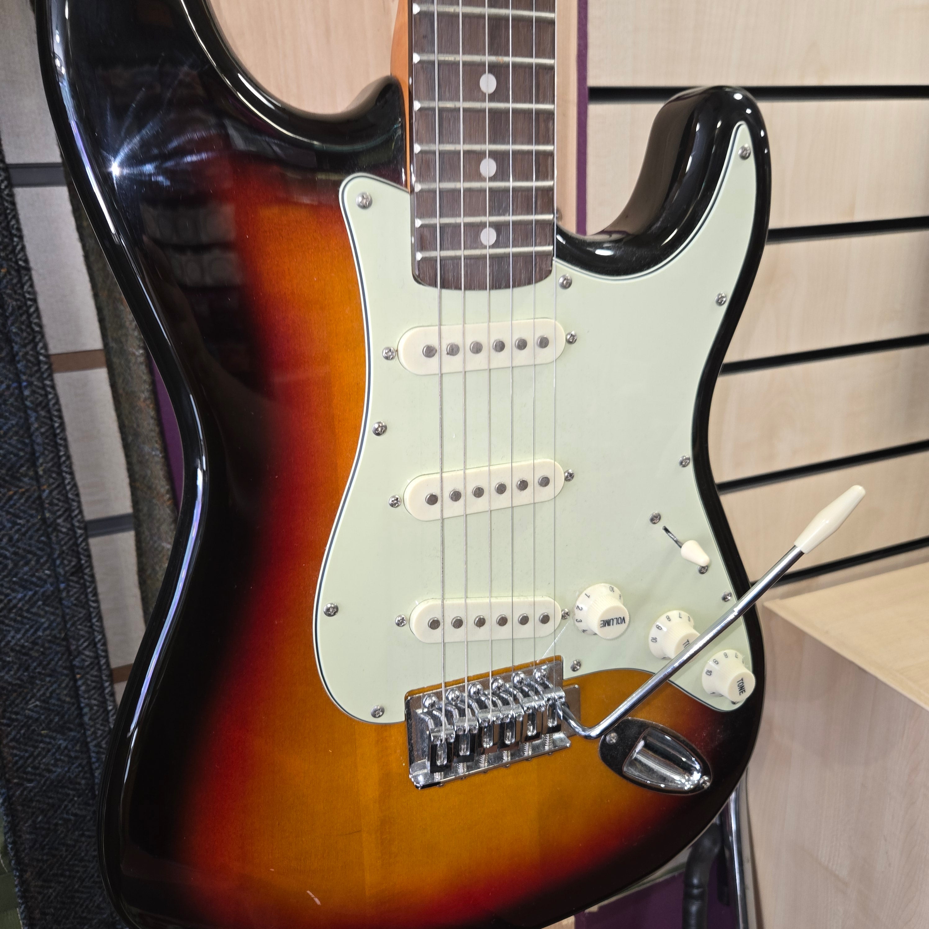 Pre loved SX Strat Style