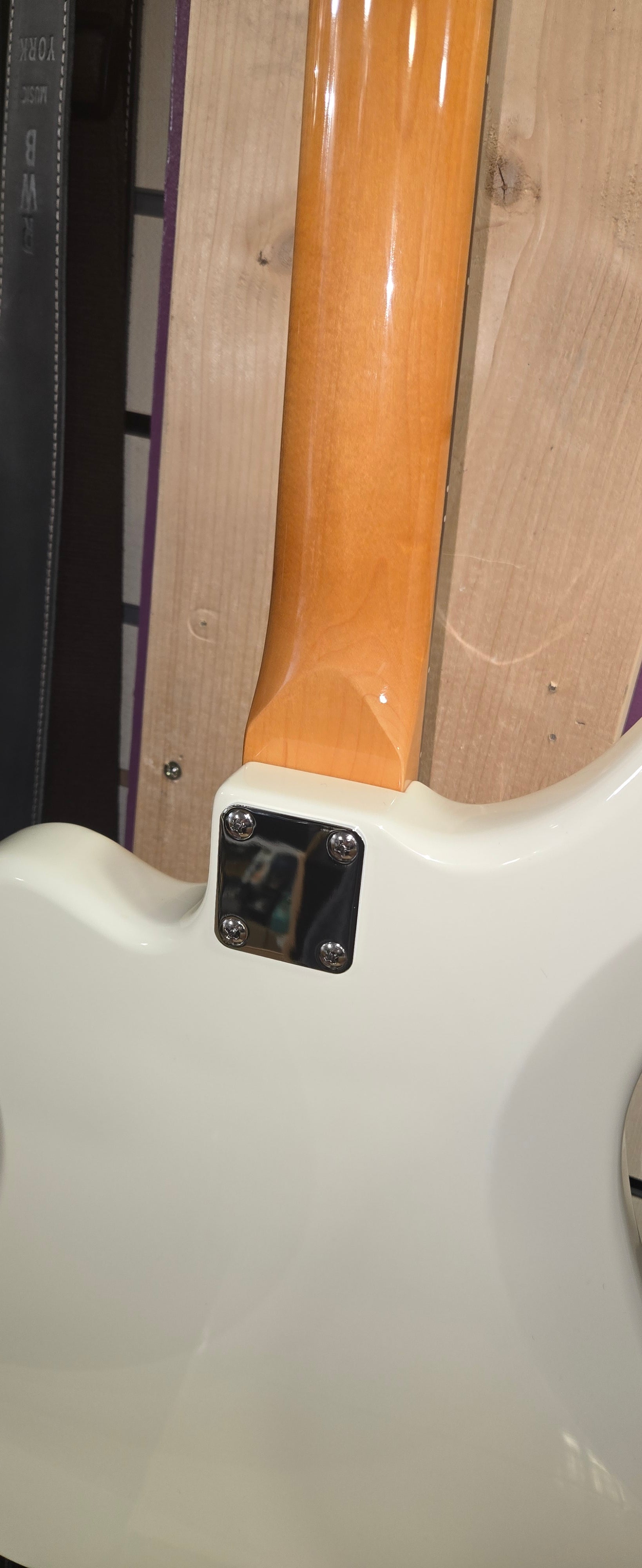 Aria Pro Retro 1532 VW