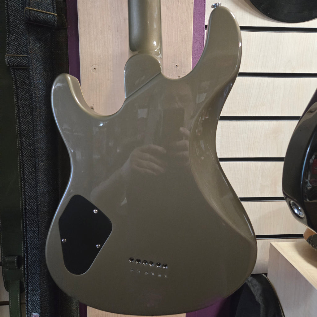 Pre loved Yamaha RGX320FZ