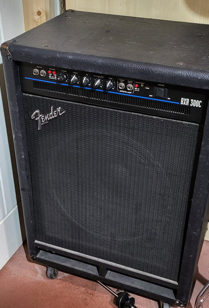 Pre Loved Fender BXR 300C Bass amp